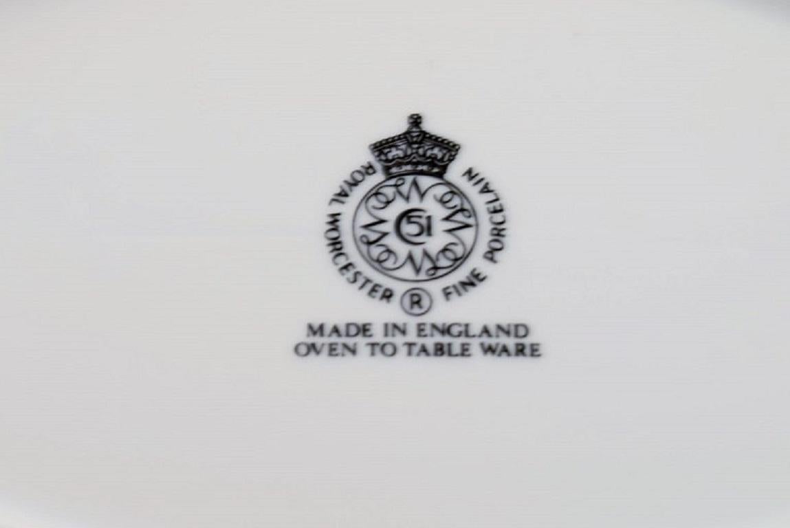 Royal Worcester, England. Evesham-Serviergeschirr aus Porzellan, 1980er-Jahre im Angebot 1