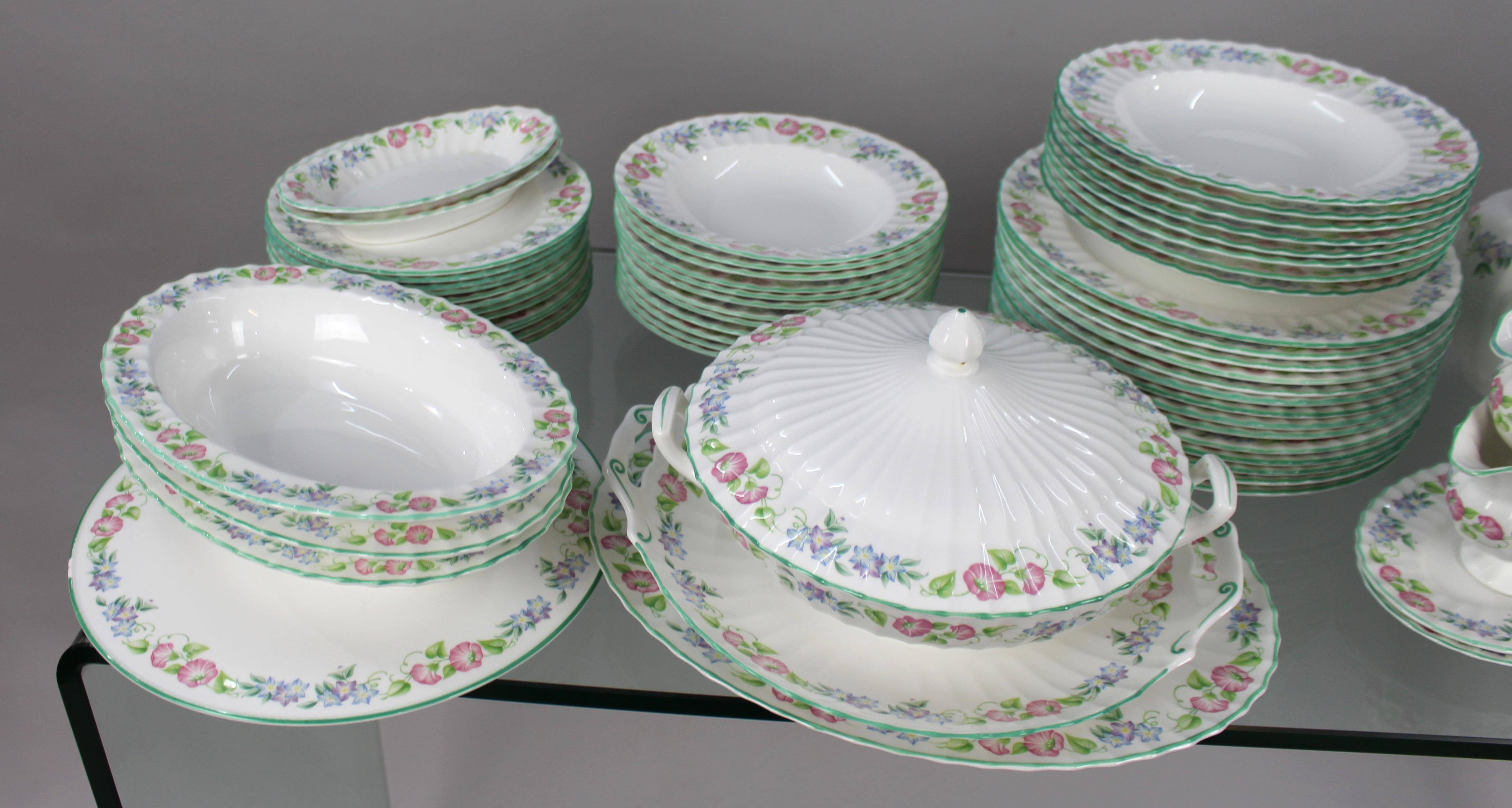 20th Century Royal Worcester English Garden Dinner Service For Sale