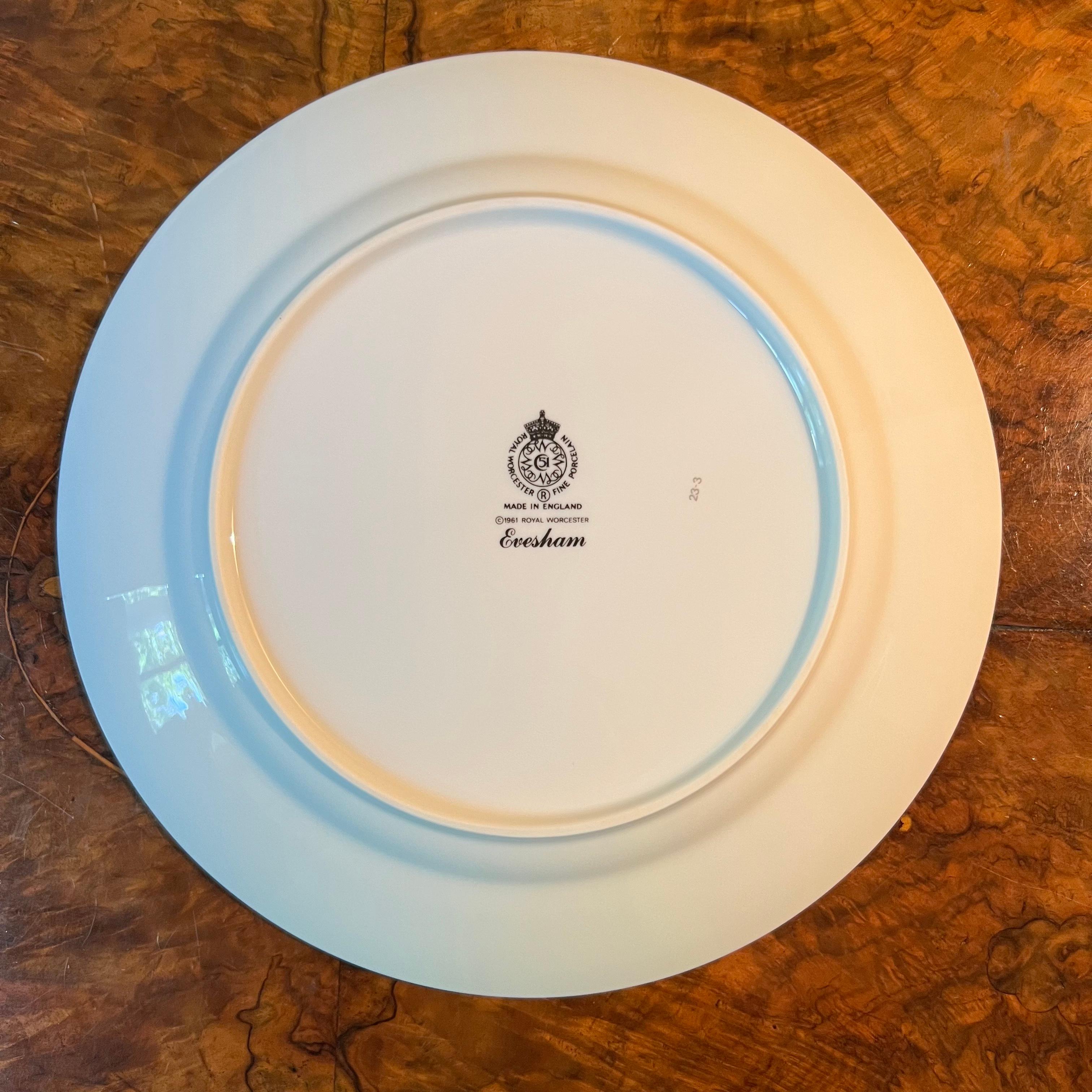 Porcelaine Assiette plate Evesham Royal Worcester en or en vente