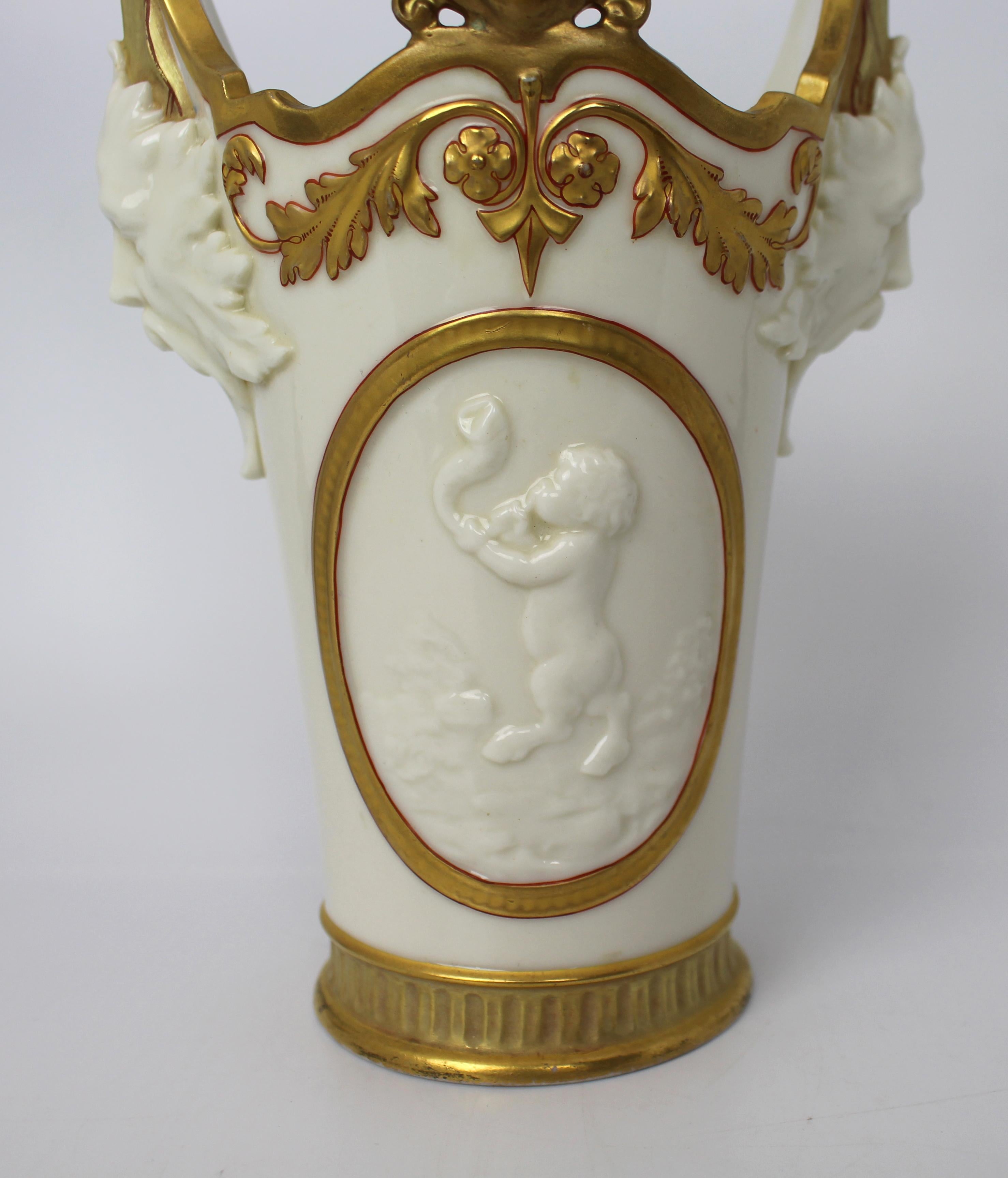 Royal Worcester Exhibition Vase, 1884 For Sale 4