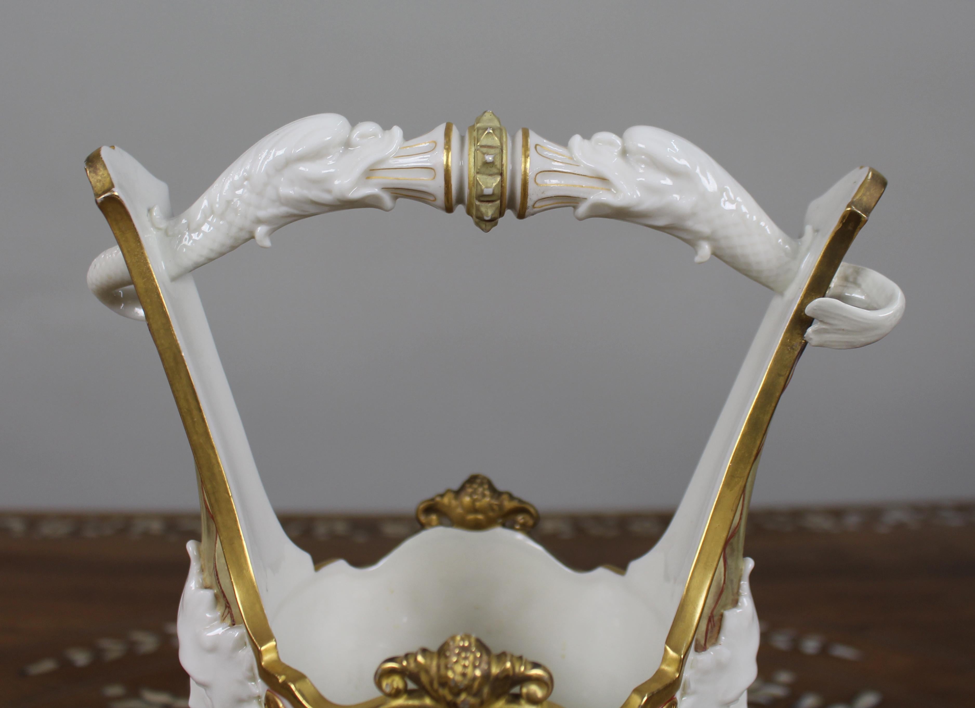 Royal Worcester Exhibition Vase – Retailed by A.B. Daniell & Son, 1884 For Sale 1