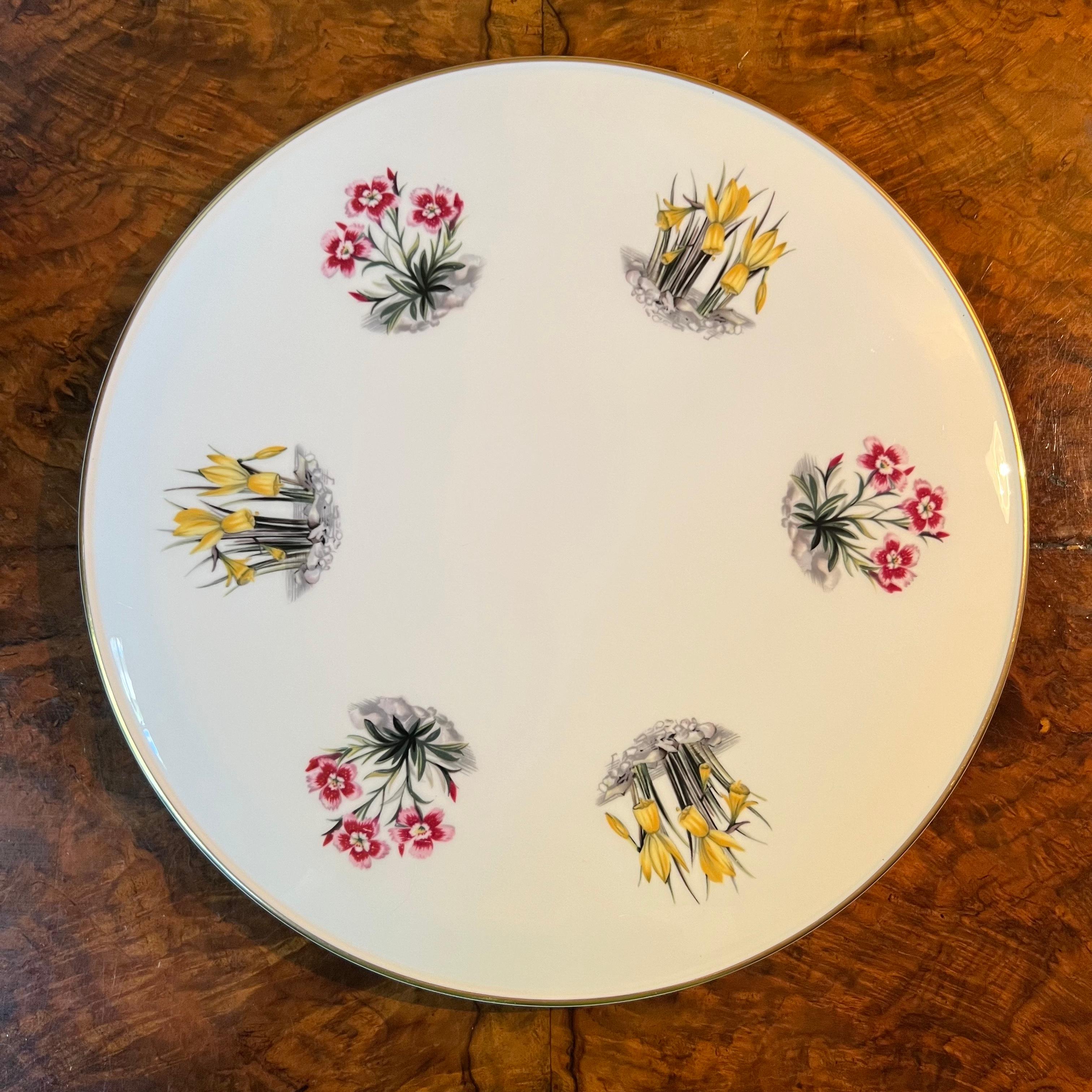 Royal Worcester Flower Print Cake Plate In Good Condition For Sale In EDENSOR PARK, NSW
