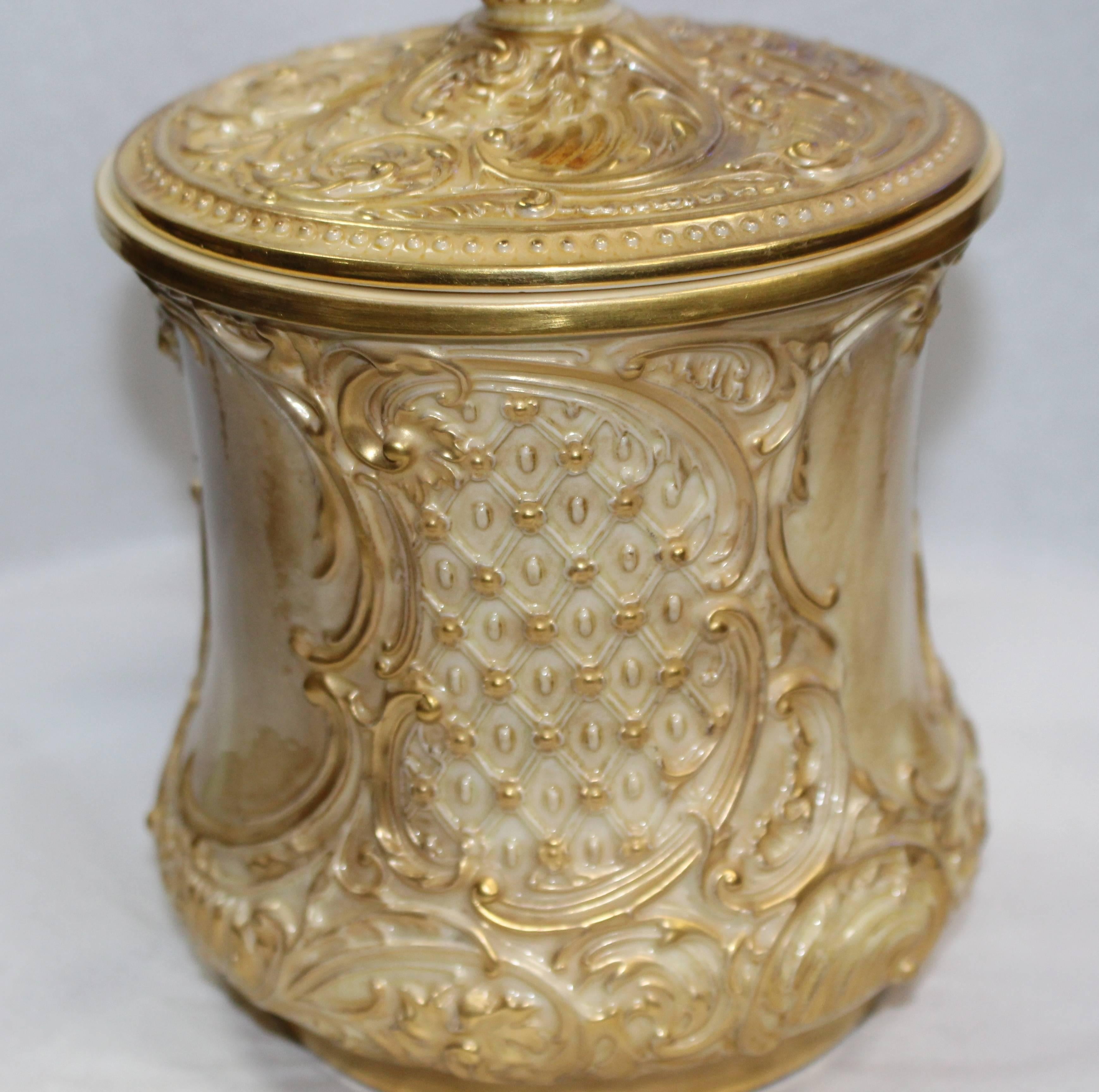 20th Century Royal Worcester Gilded Blush Biscuilt Jar & Cover, 1901