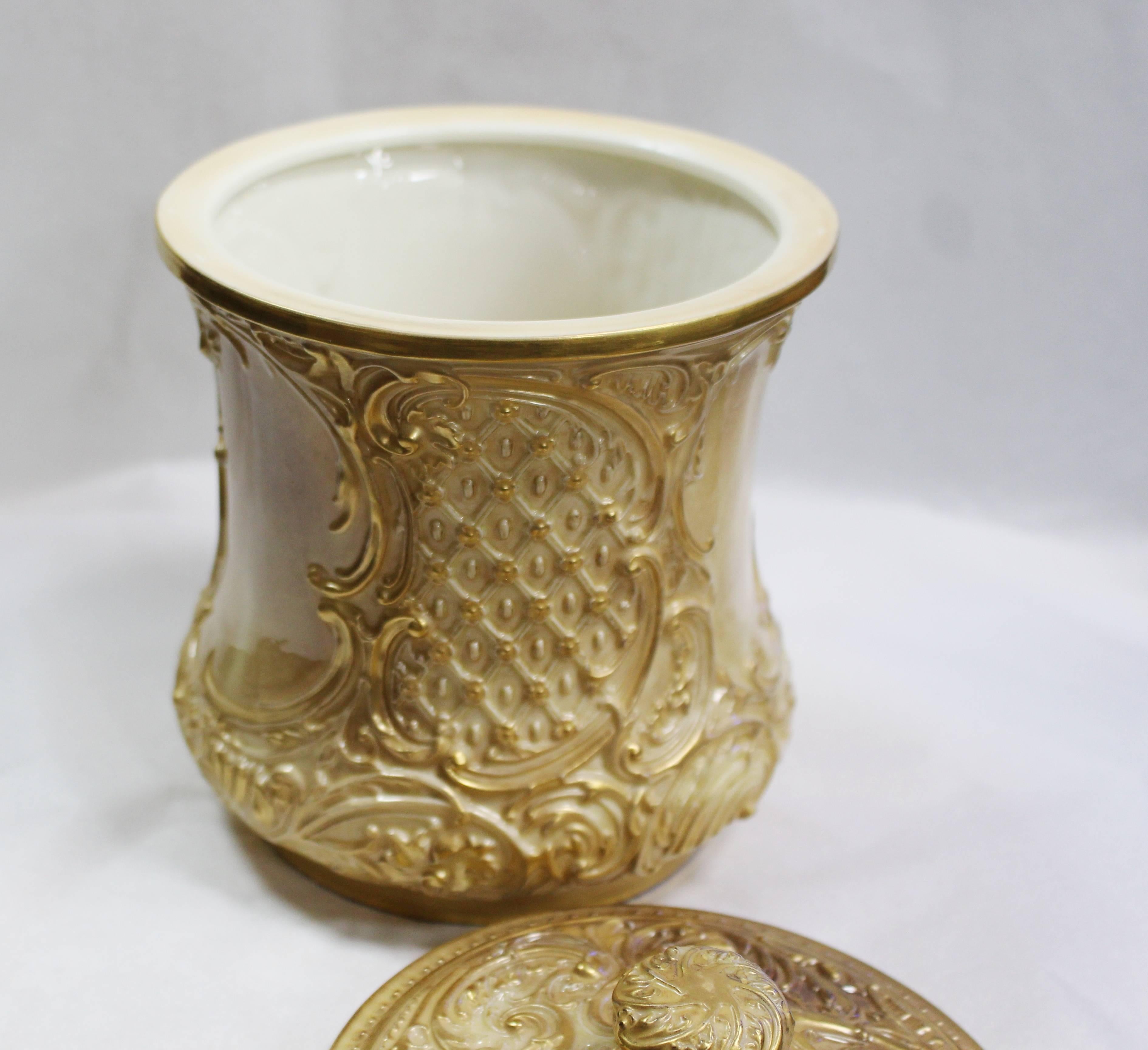 Royal Worcester Gilded Blush Biscuilt Jar & Cover, 1901 2