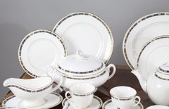 Royal Worcester Grosvenor 8 Place Dinner Service