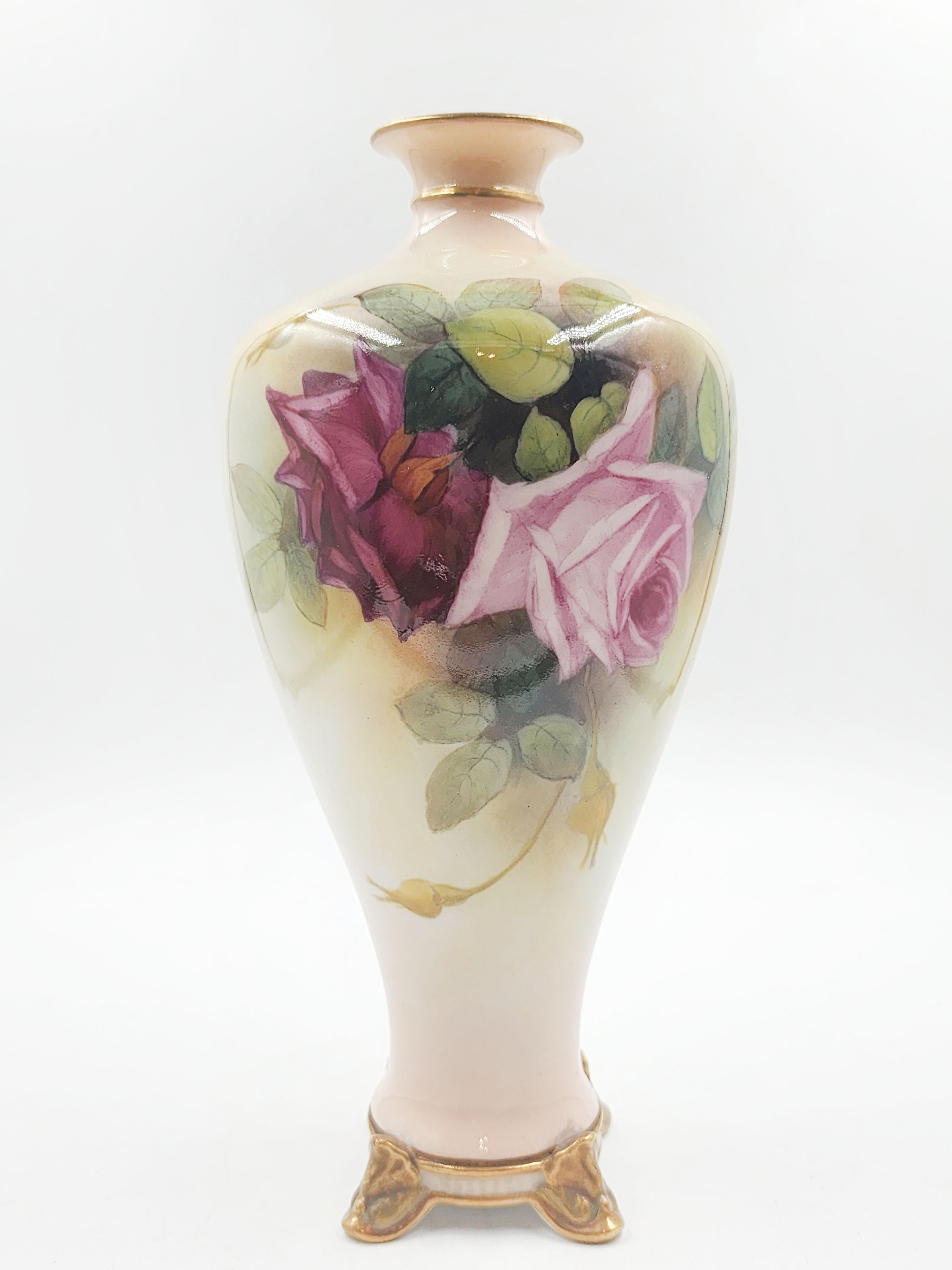 XX secolo Vaso in porcellana dipinto a mano Royal Worcester in vendita