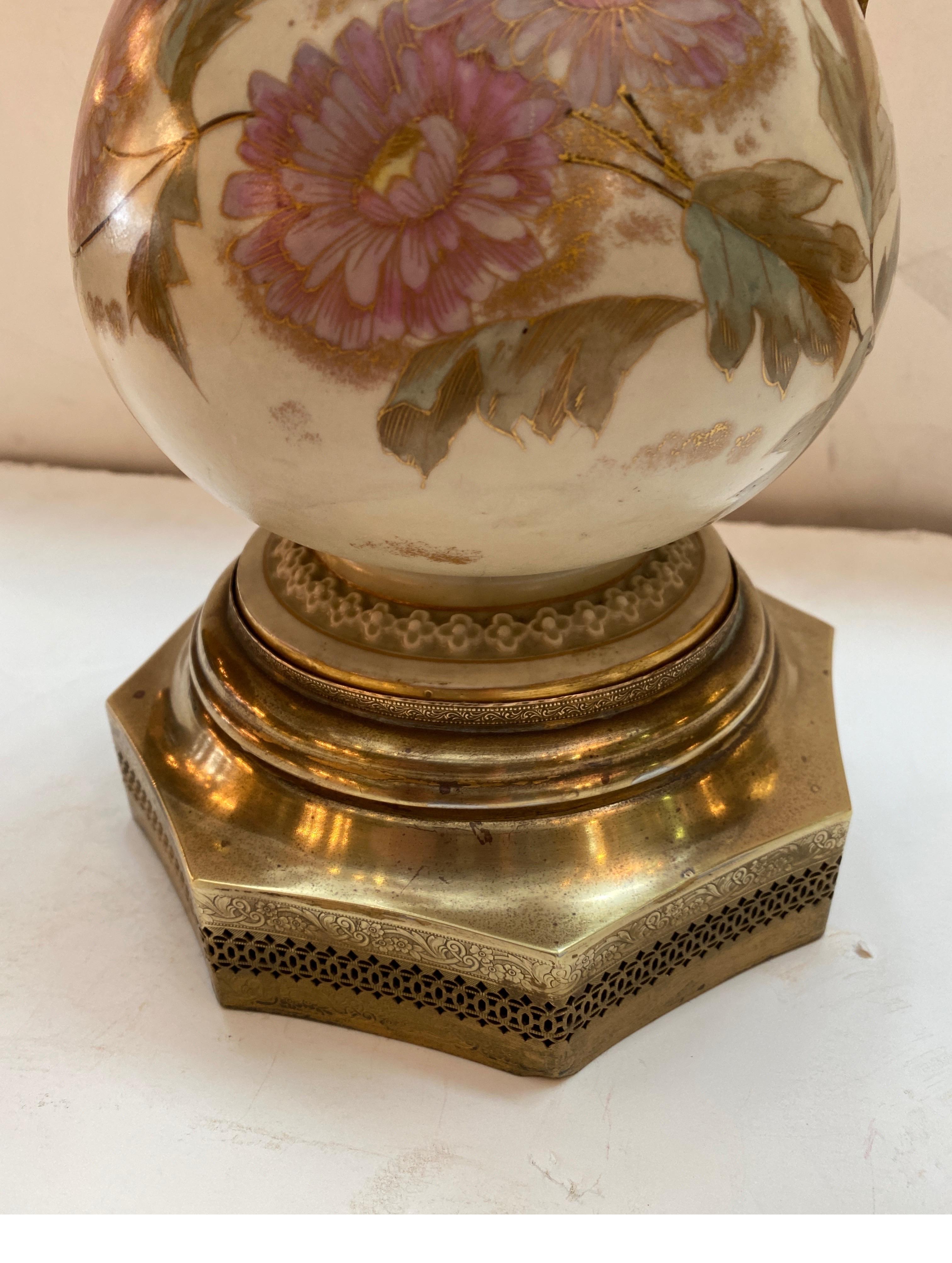 Royal Worcester Lamp In Good Condition For Sale In Lambertville, NJ