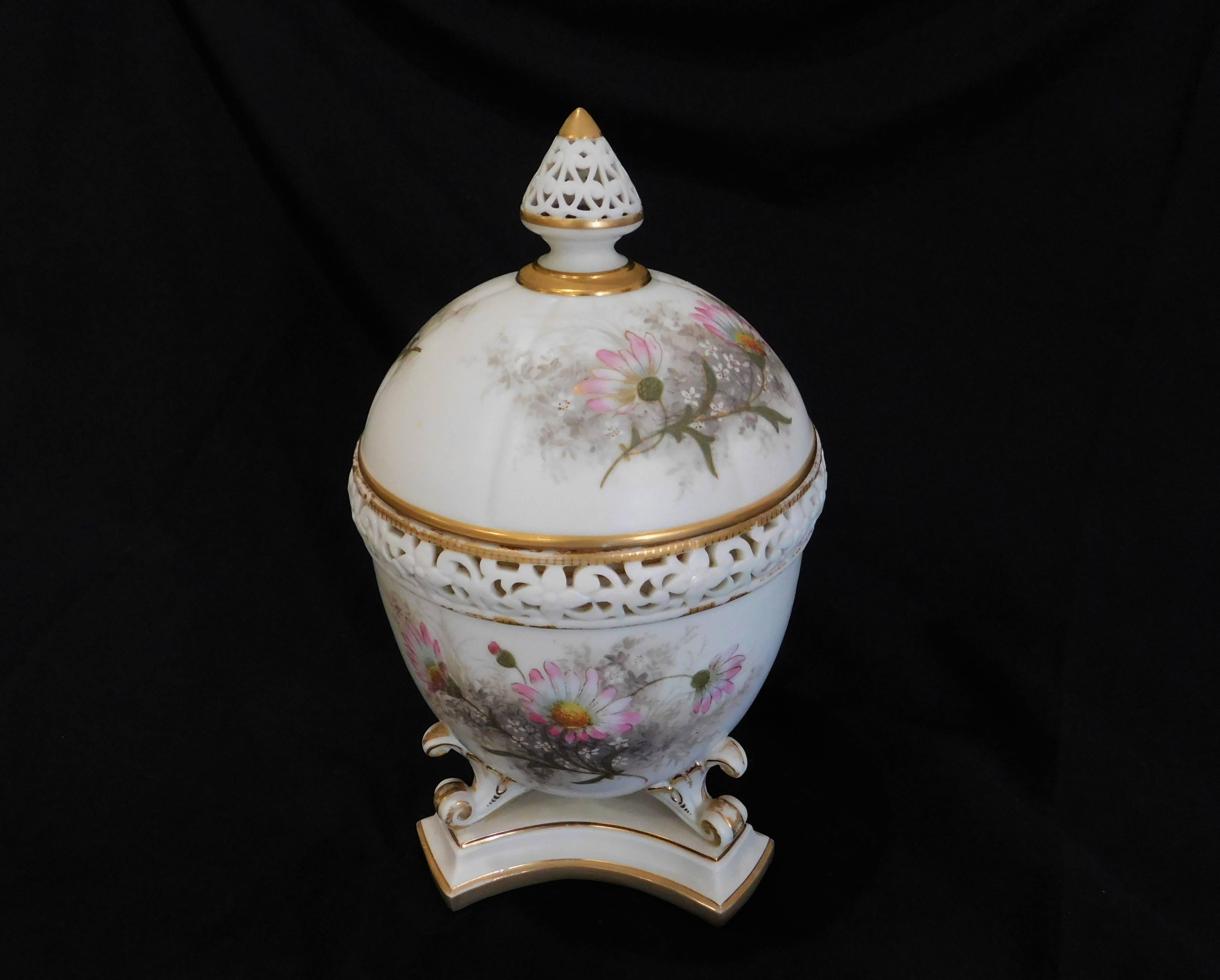 19th Century Royal Worcester Lidded Potpourri Porcelain Jar with Lid and Cover For Sale