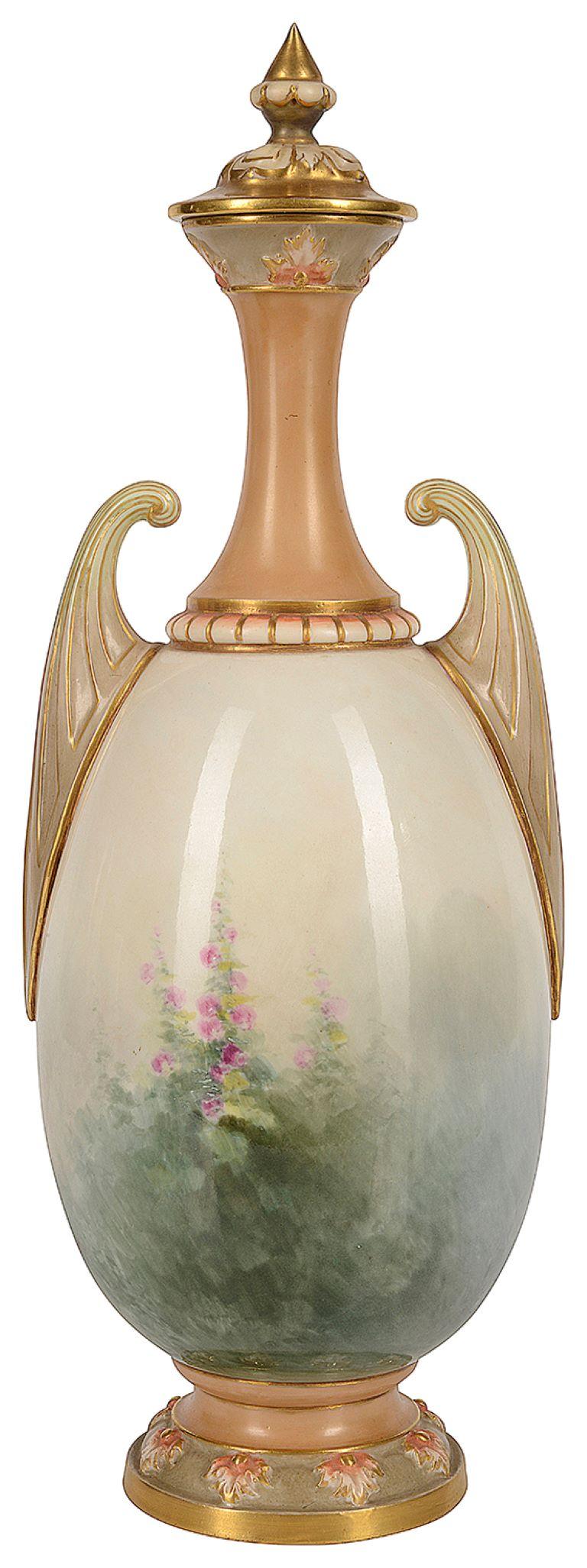 Porcelaine Vase à couvercle Royal Worcester, représentant un cottage en bois de cervidé, signé Harry Davis en vente