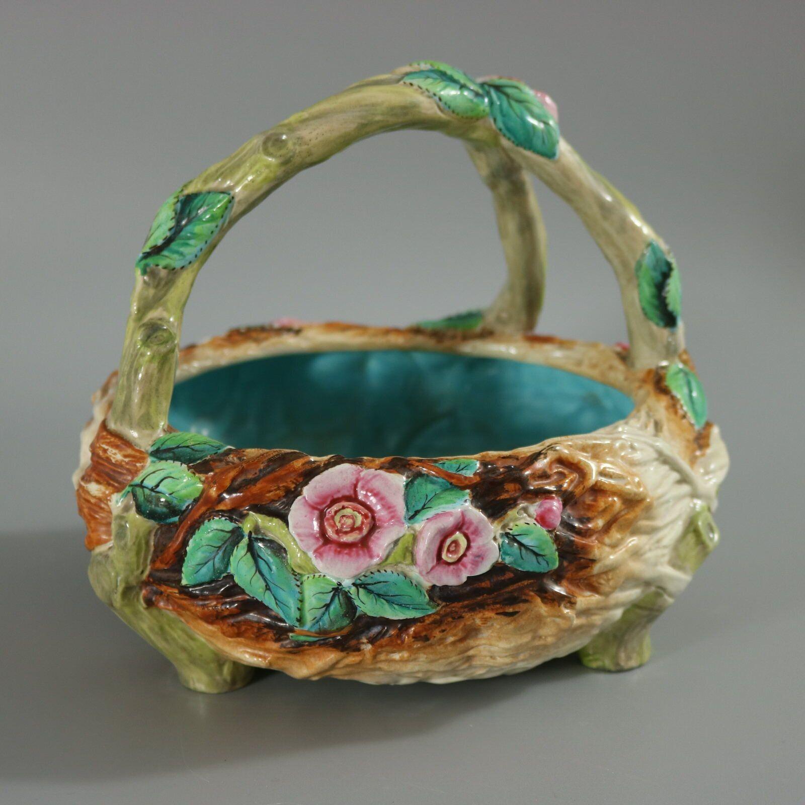 Royal Worcester Majolica Floral Basket In Good Condition For Sale In Chelmsford, Essex