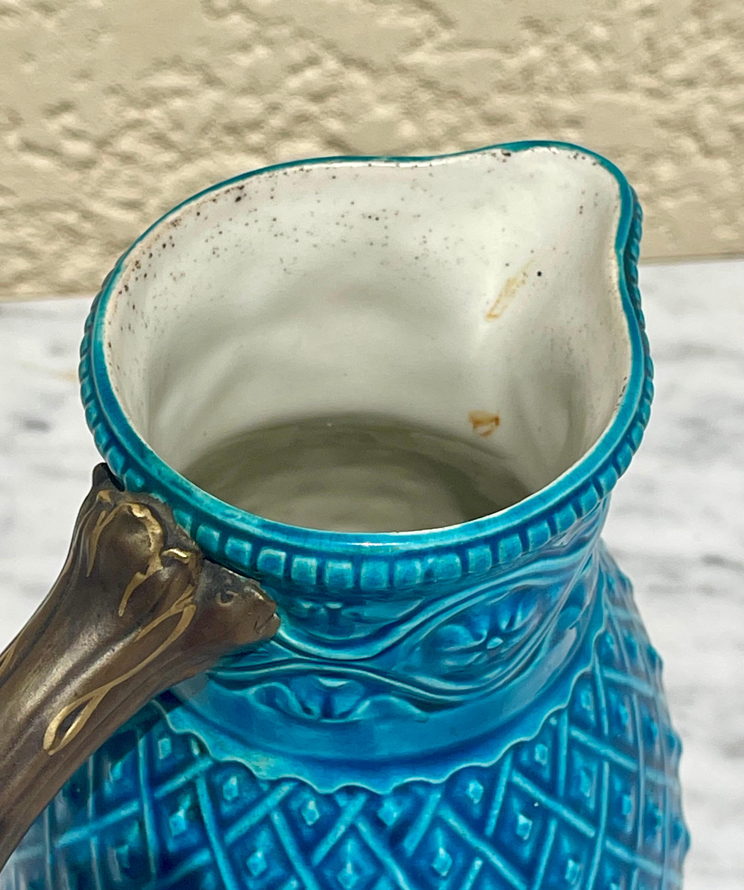Céramique Pichet / cruche en majolique de Royal Worcester en vente