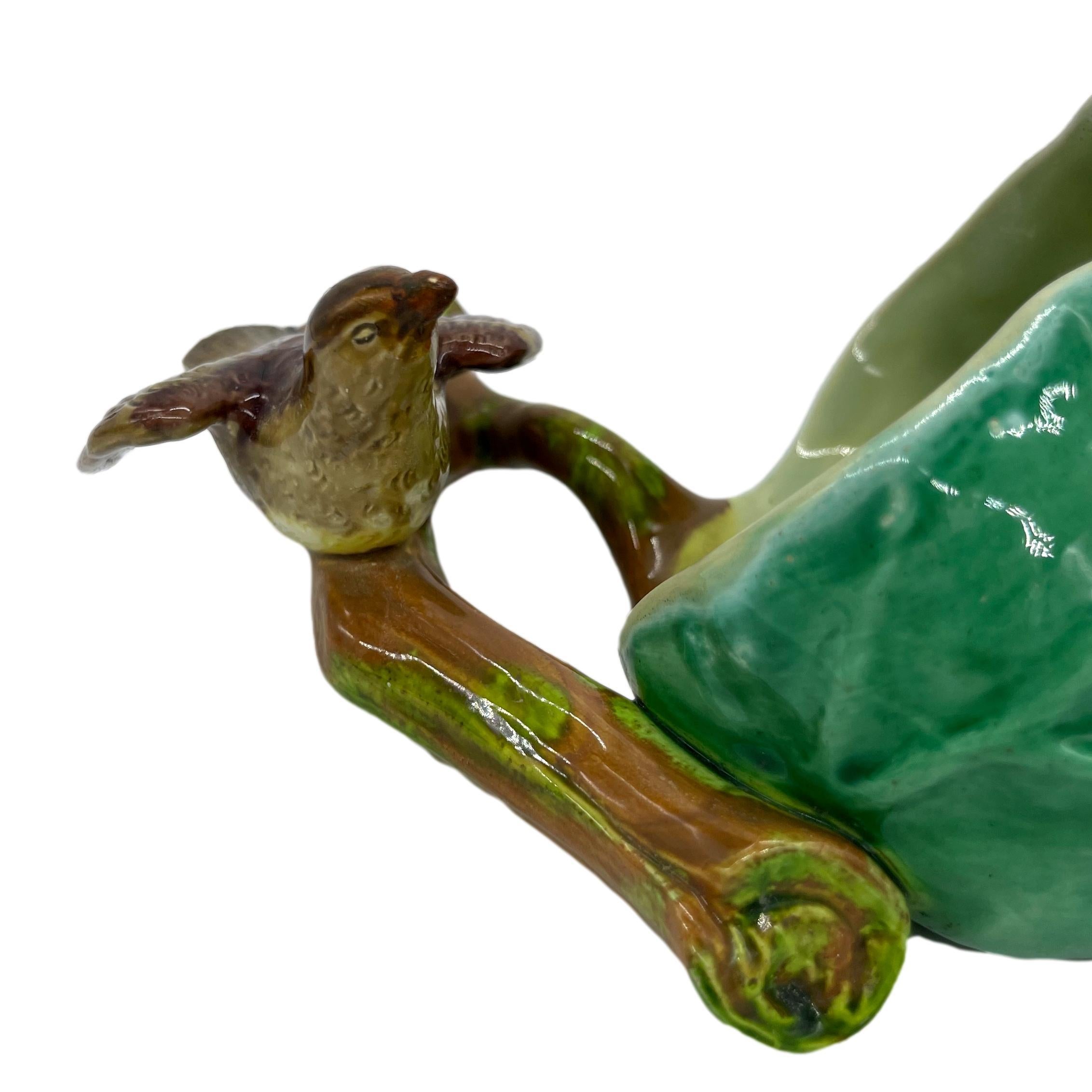 Royal Worcester Majolica Wall Pocket with Tailor Bird and Nest, ca. 1870 1