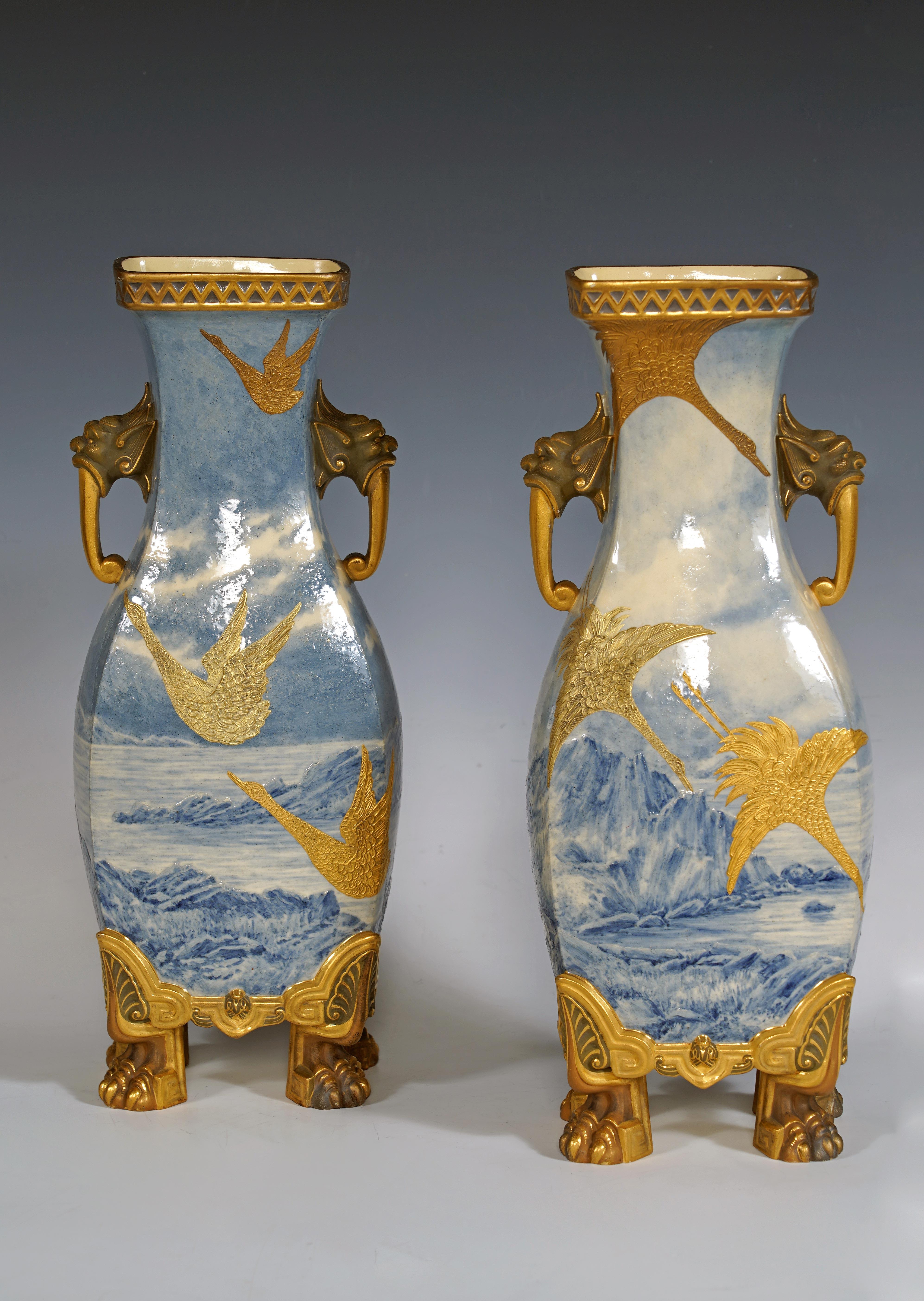 Royal Worcester, Pareja de jarrones de estilo japonés, Inglaterra, 1877 Inglés en venta