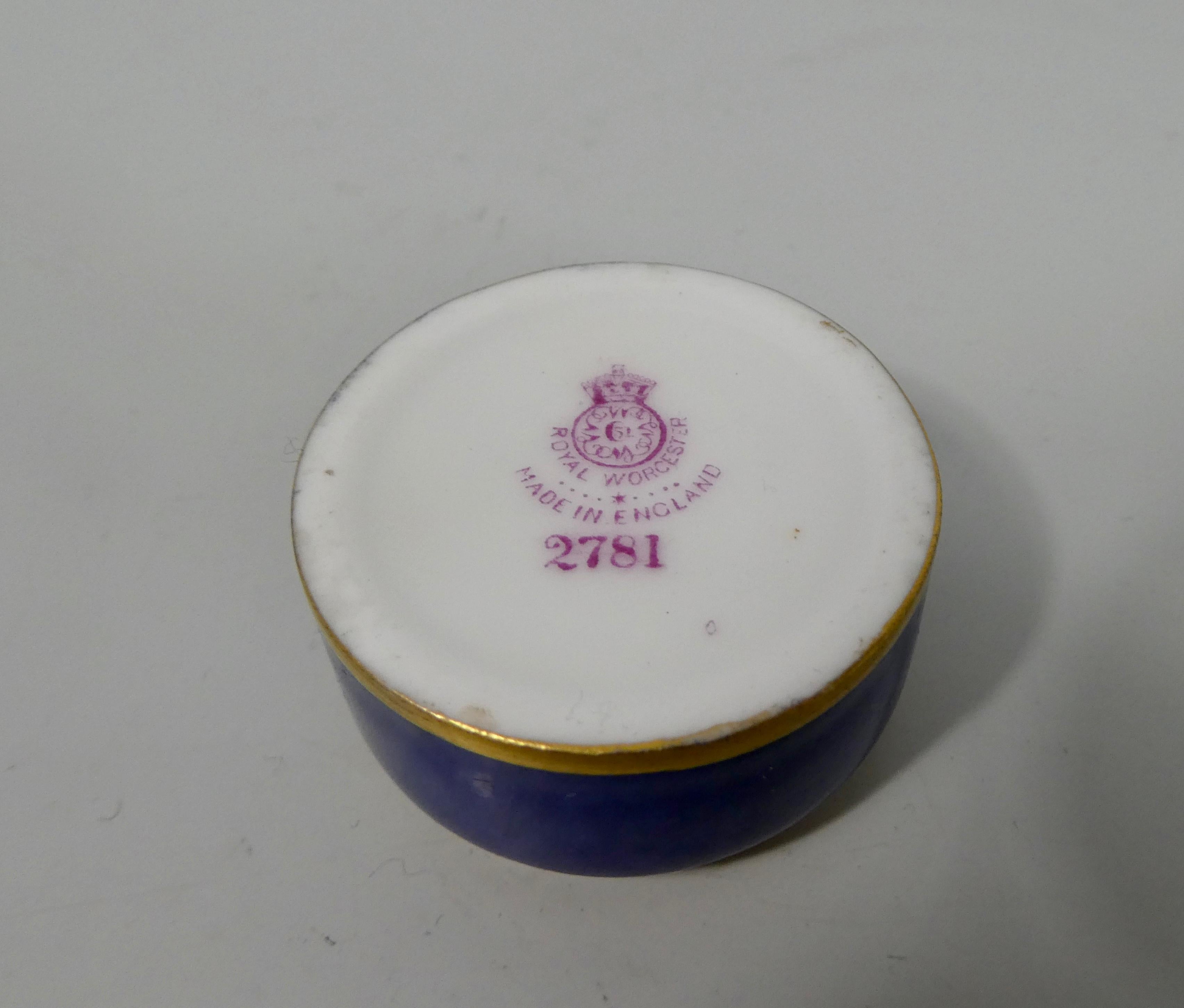 Early 20th Century Royal Worcester Pill Box, Fruit Painted, by William Bee, Dated 1924