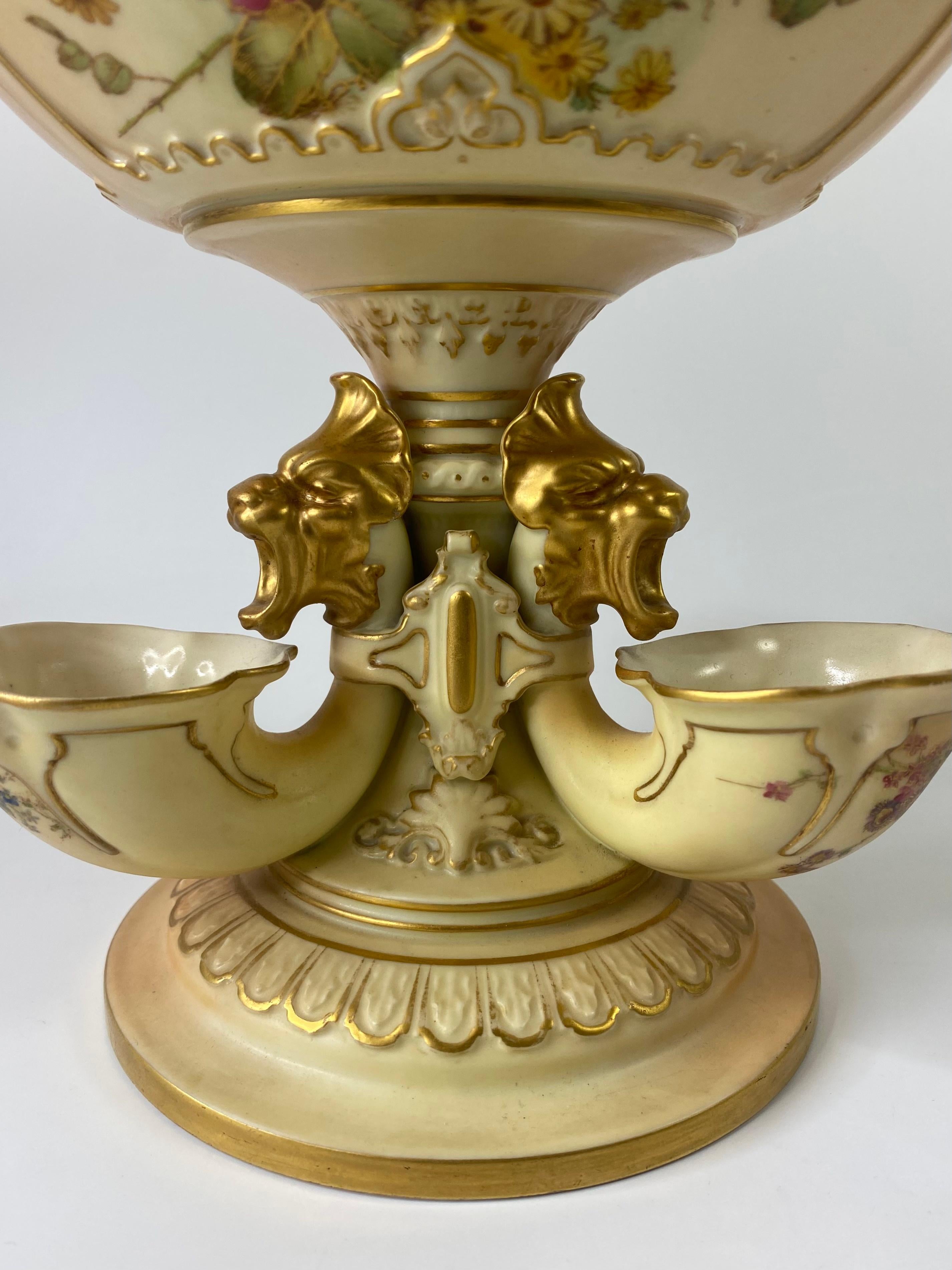Royal Worcester Porcelain ‘Flower Bowl’, Dated 1912 5