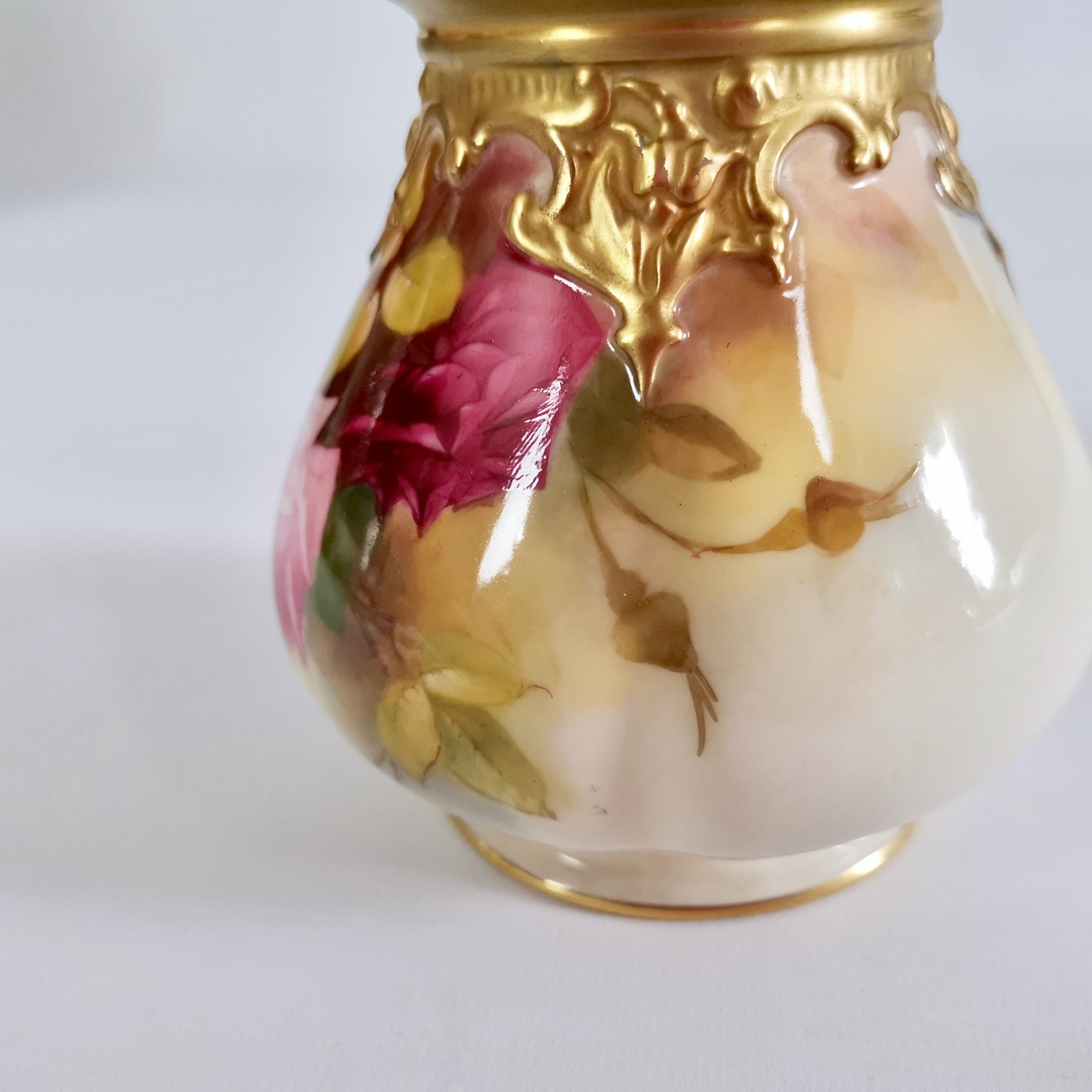 Porcelaine Vase ou urne en porcelaine Royal Worcester Potpourri avec roses Hadley, 1923 en vente