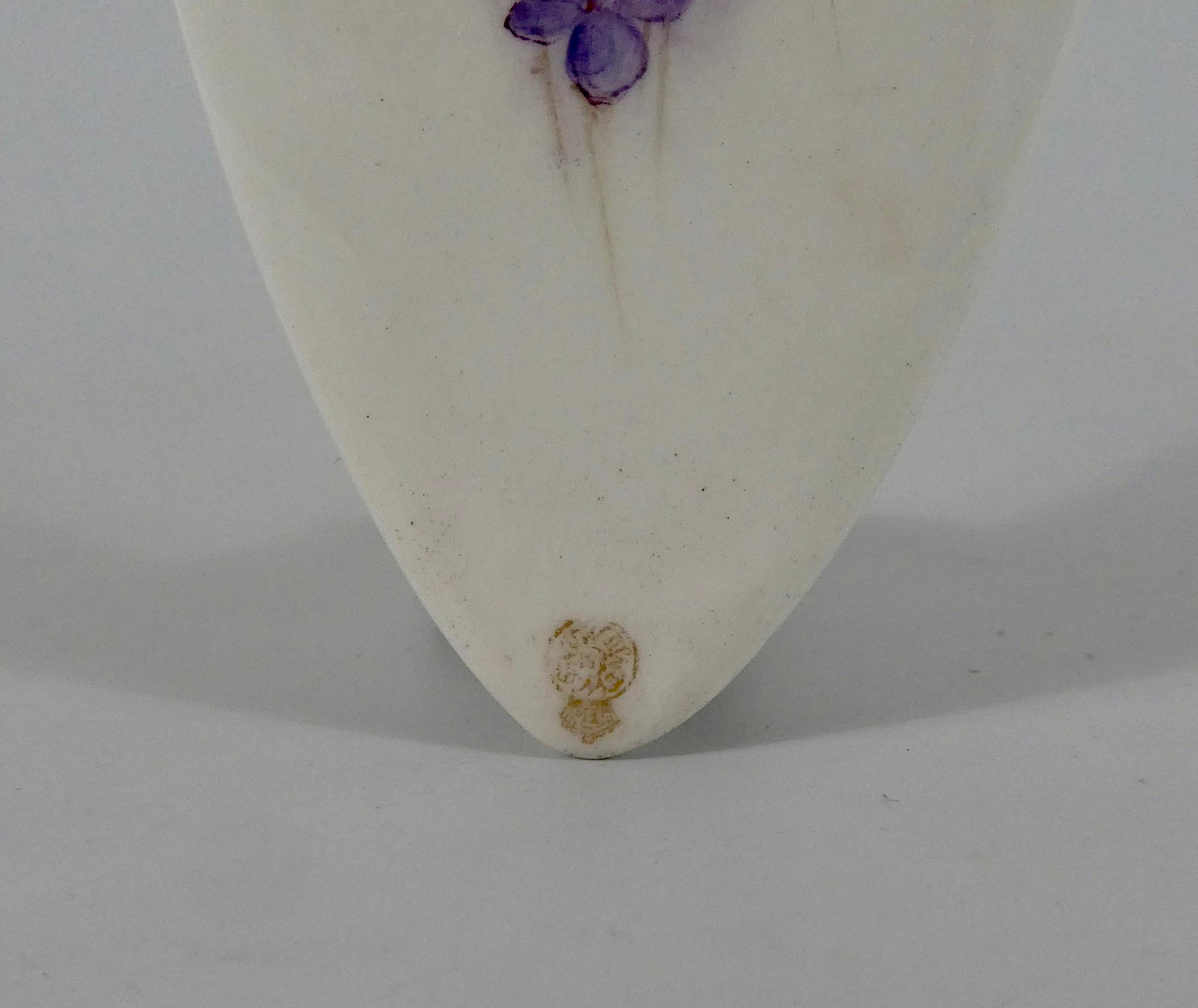 Royal Worcester Porcelain Scent Bottle, Painted by W.H. Austin, circa 1915 In Good Condition In Gargrave, North Yorkshire