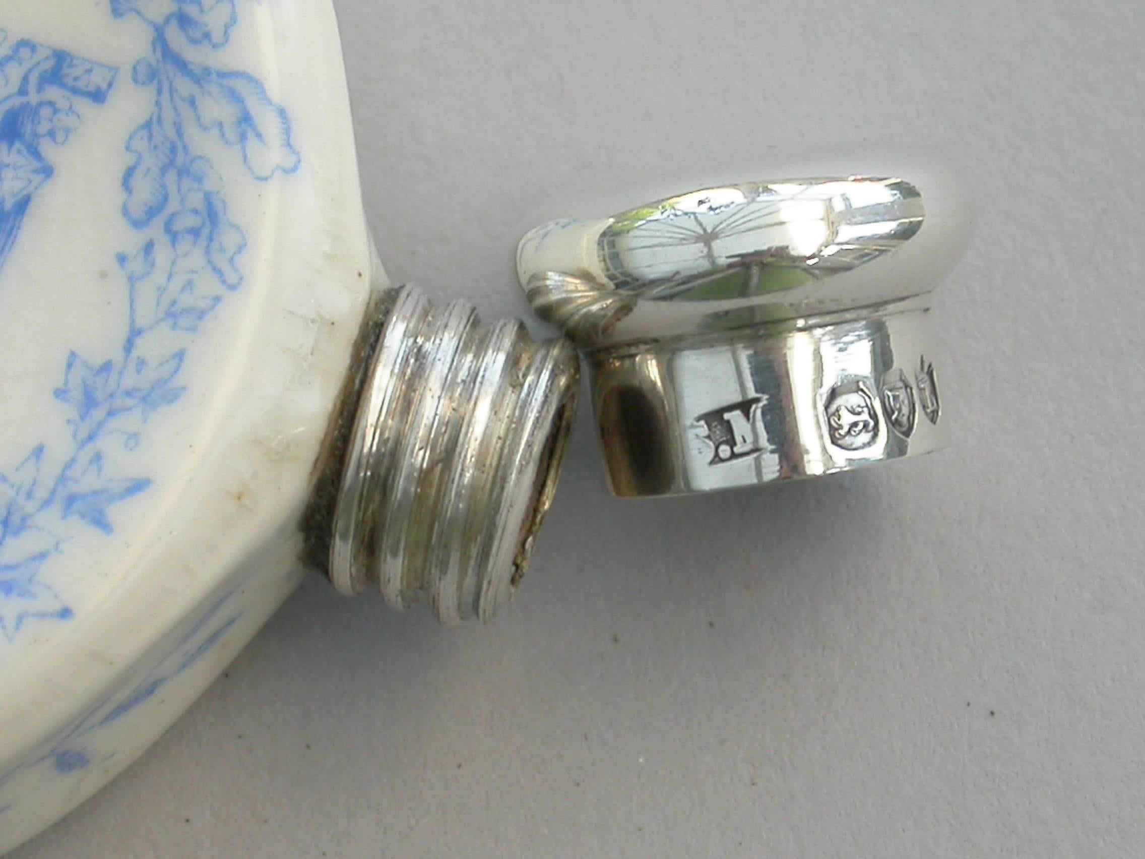 Royal Worcester Porcelain & Silver Queen Victoria's Golden Jubilee Scent Bottle For Sale 2