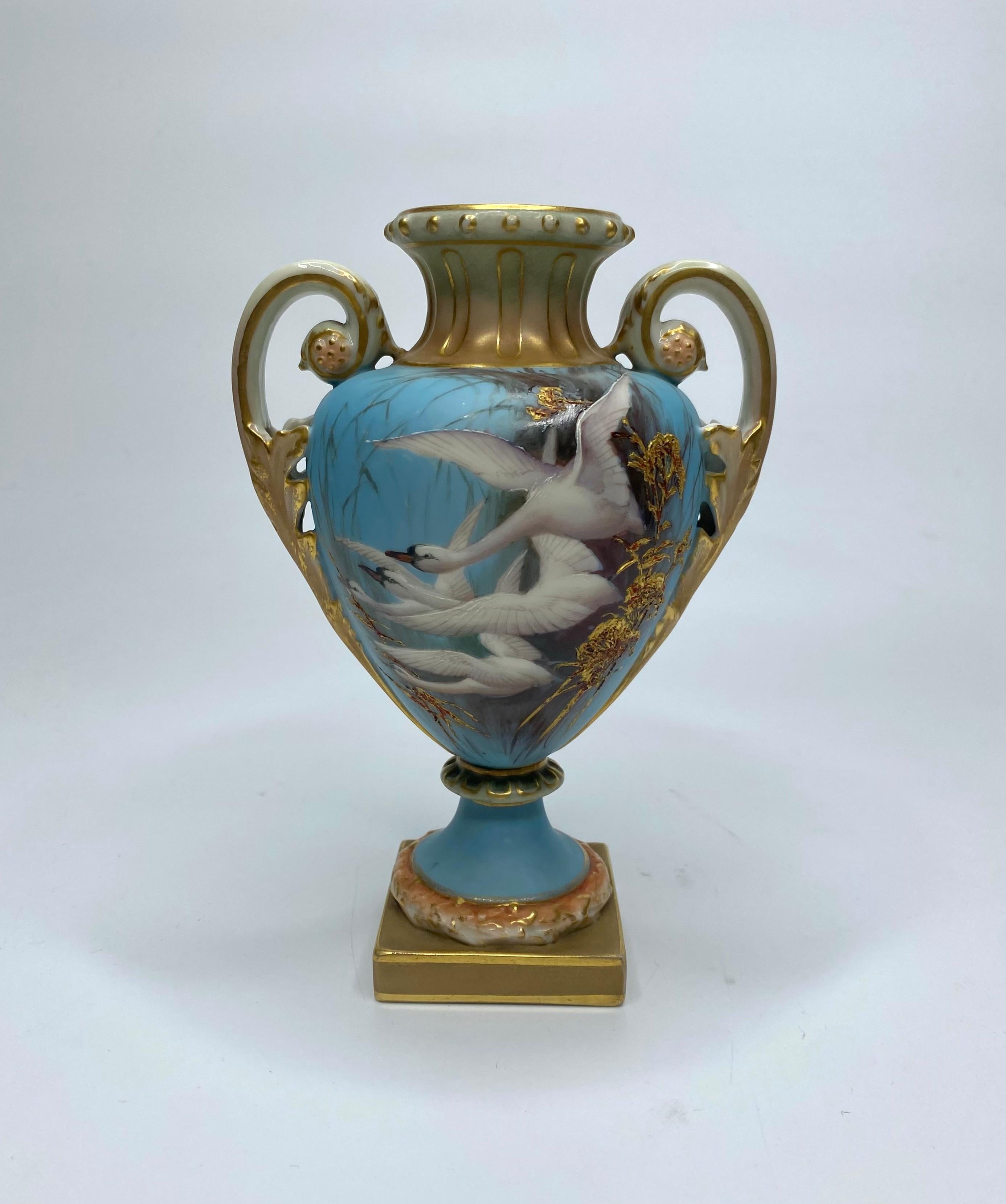 Victorian Royal Worcester porcelain vases. Swans by Charles Baldwyn, d. 1904. For Sale