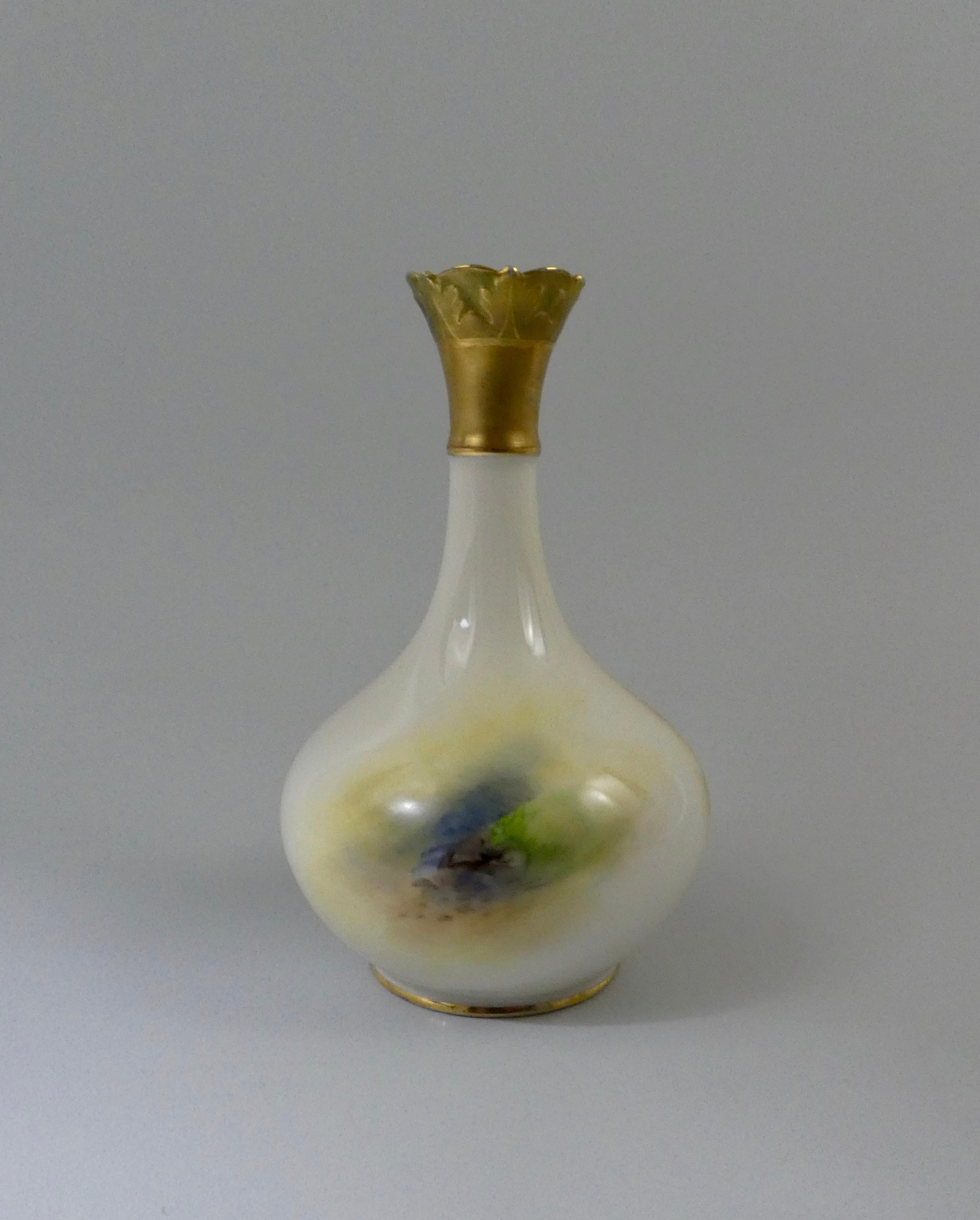 Porcelain Royal Worcester porcelain vase.Sheep by Harry Davis, dated 1914.