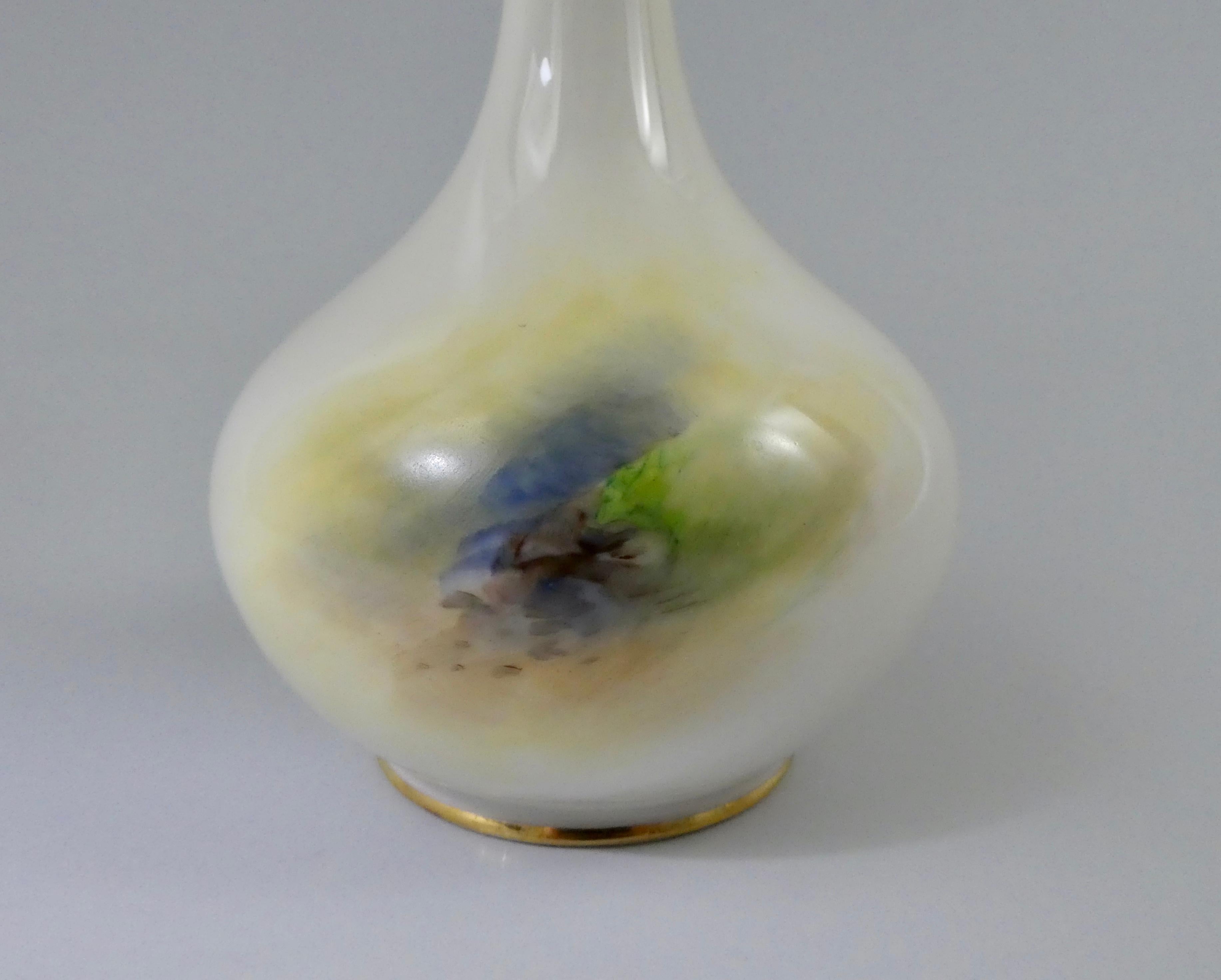 Royal Worcester porcelain vase.Sheep by Harry Davis, dated 1914. 1