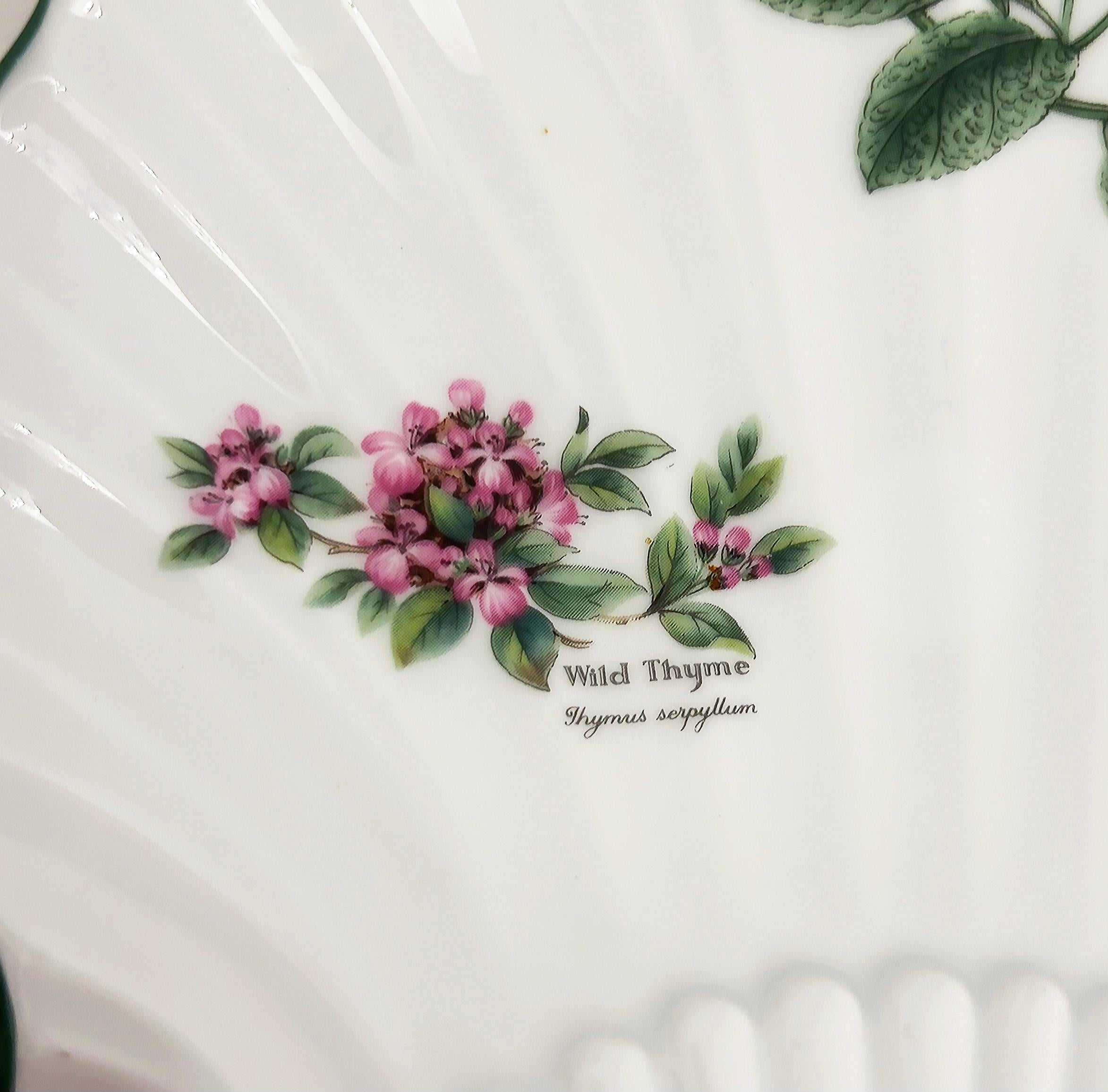 Royal Worcester Porcelain Wild Thyme Sage Plates Pair, England  For Sale 1