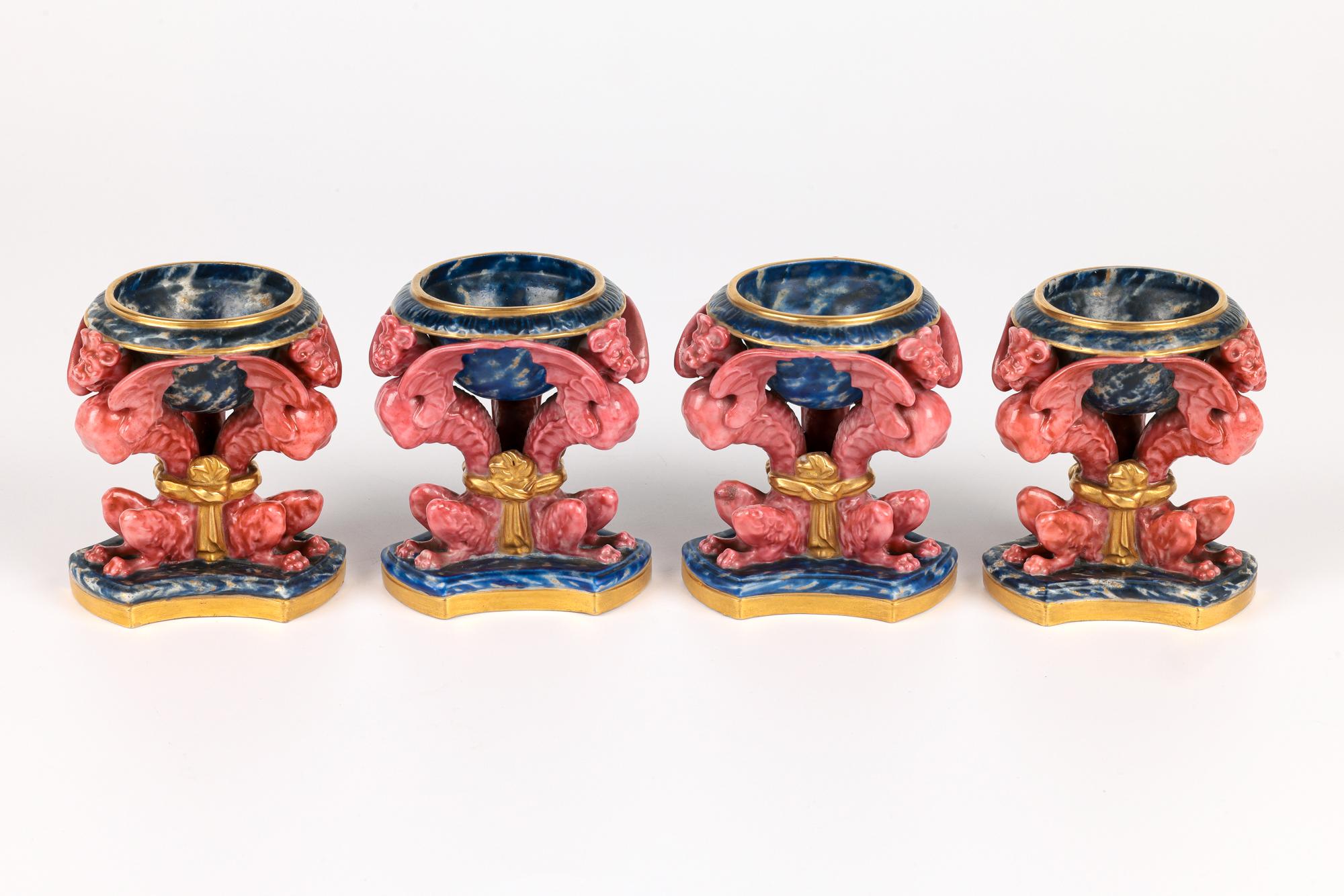 Royal Worcester Raro juego de porcelana Grifo alado Sal de mesa jaspeada en venta 3