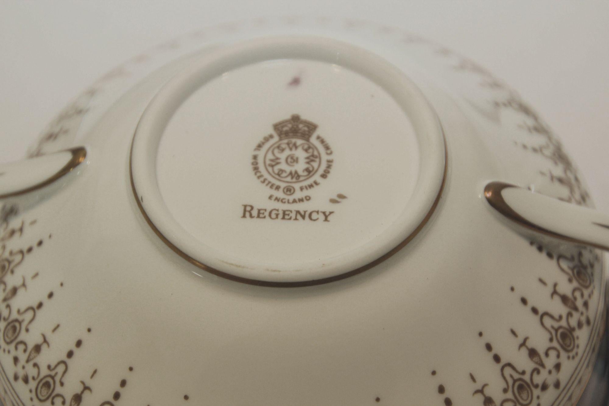 Royal Worcester Juego de 83 Piezas de Vajilla de Hueso Azul Regencia Inglaterra en venta 5