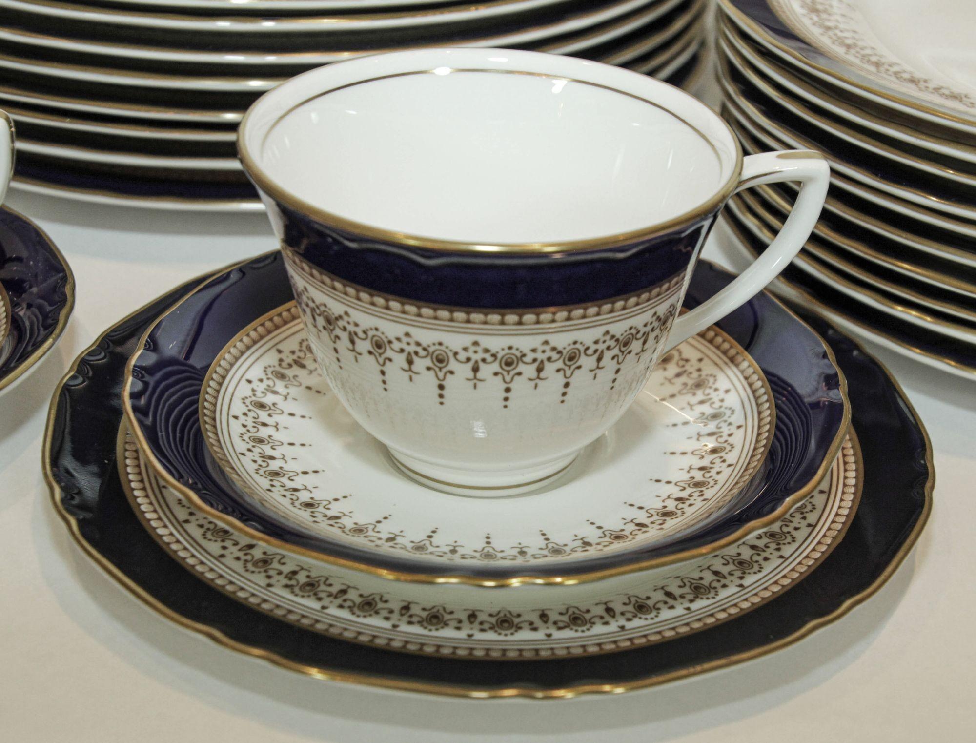 Royal Worcester Juego de 83 Piezas de Vajilla de Hueso Azul Regencia Inglaterra en venta 1