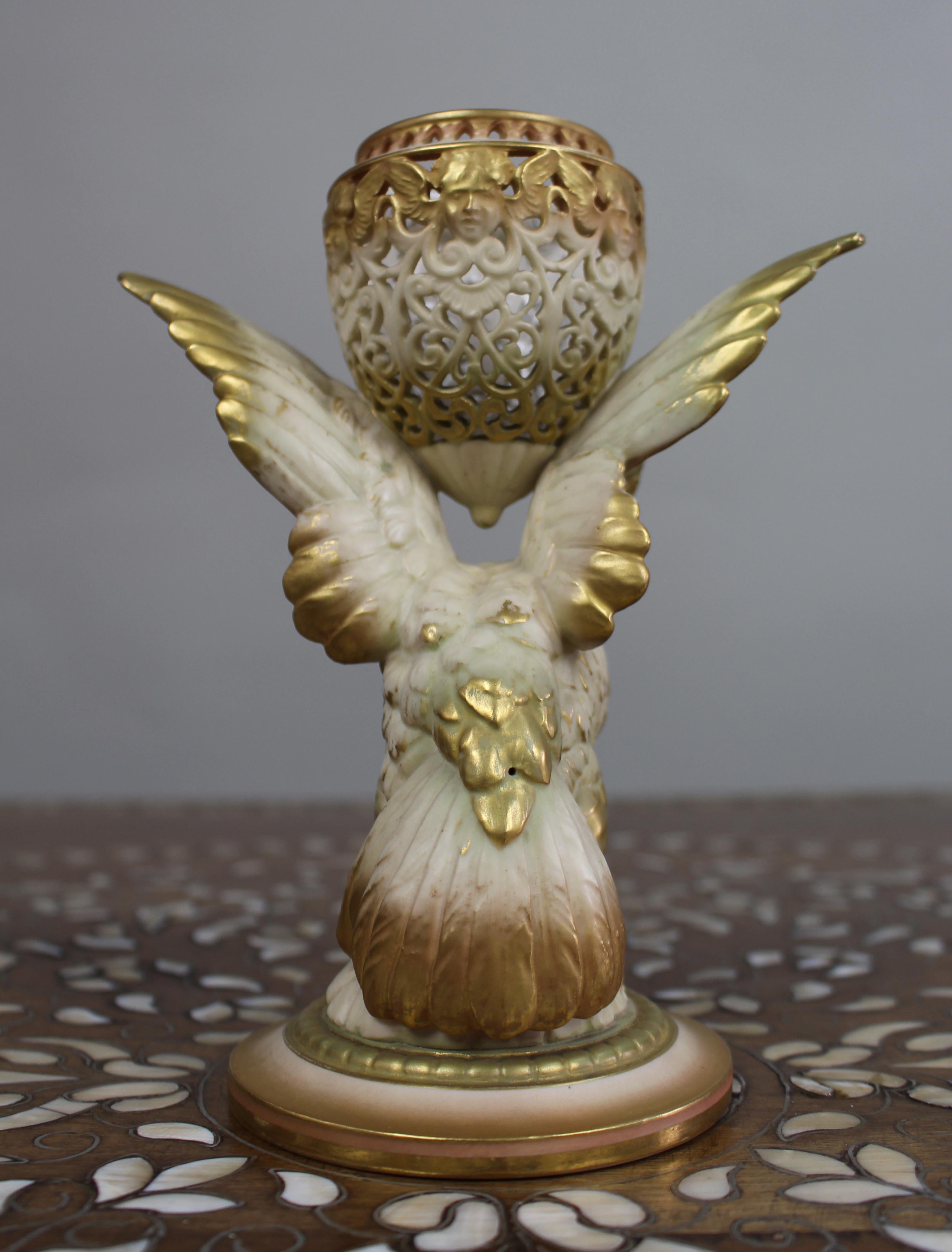 Porcelain Royal Worcester Reticulated Pot Pourri Vase c.1923 For Sale