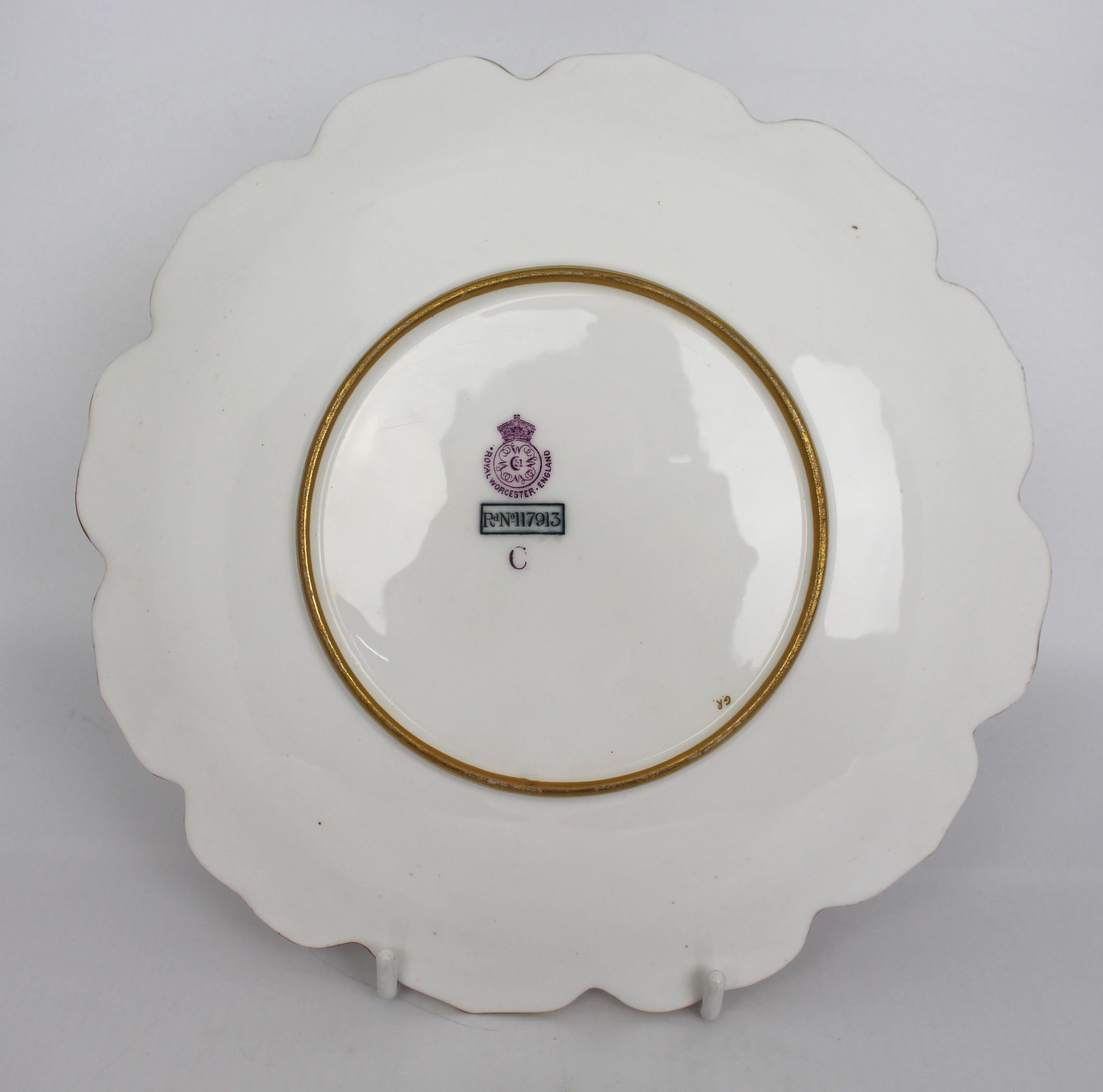 Porcelain Royal Worcester Rose Pompadour Putti Cabinet Plate For Sale