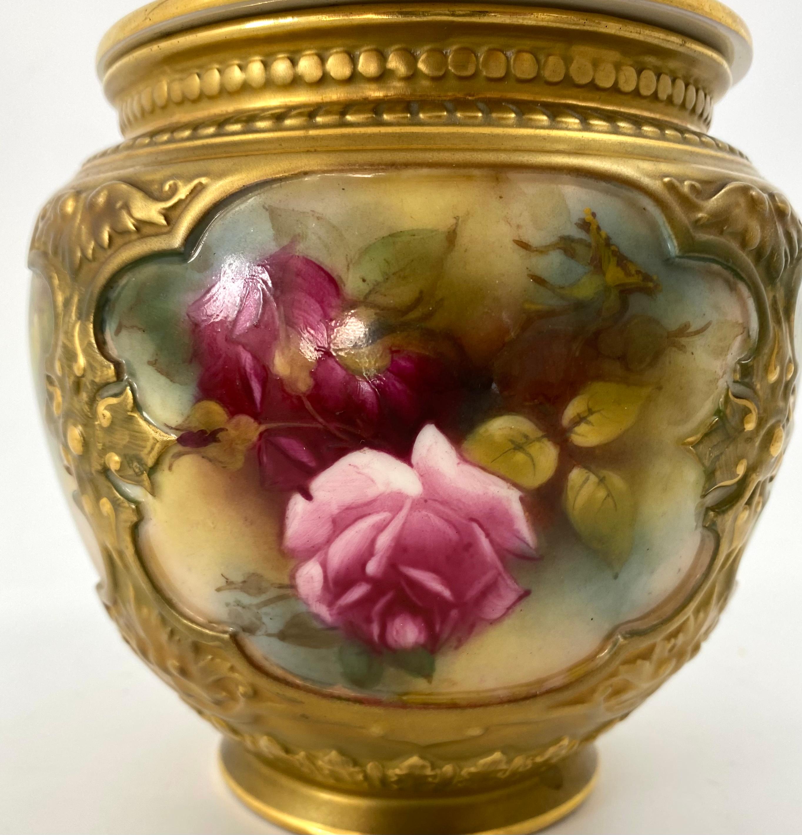Victorian Royal Worcester Roses Pot Pourri, Dated 1913