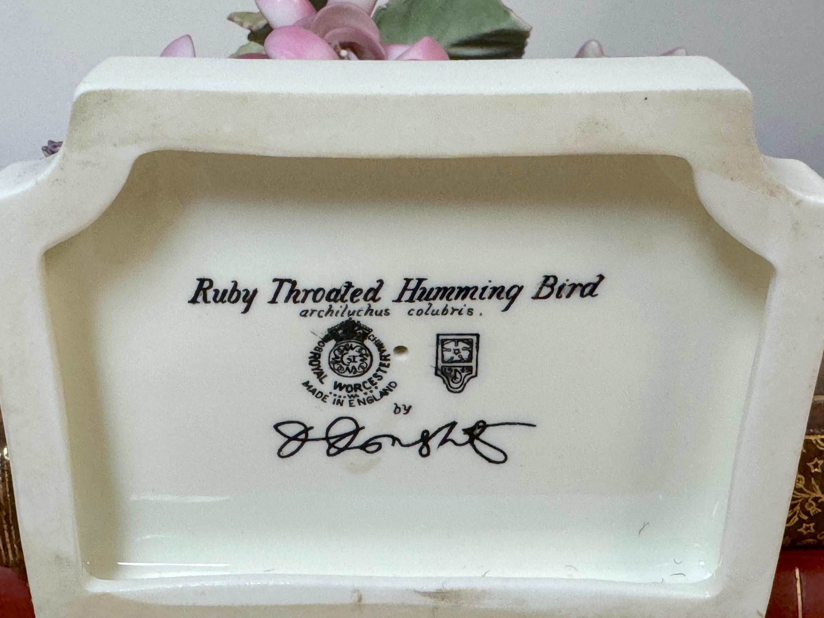 Colibrí garganta de rubí Royal Worcester de Dorothy Doughty con caja personalizada en venta 3