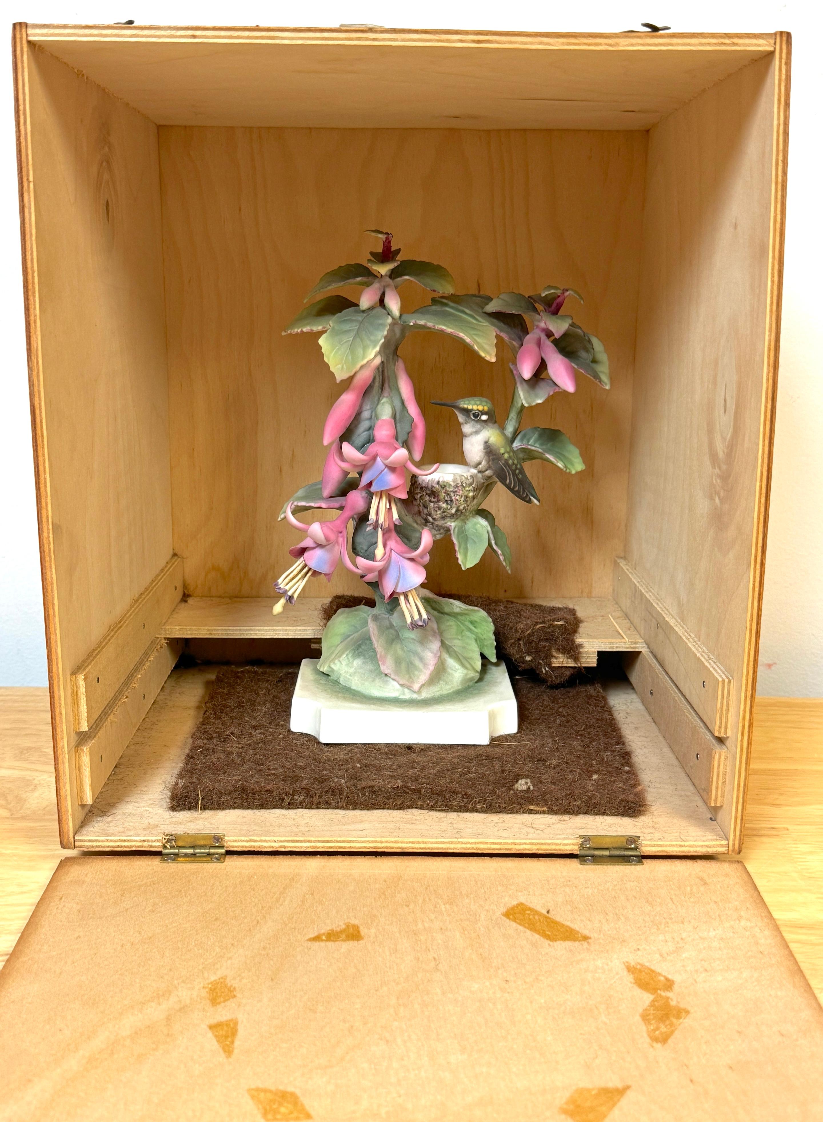 Colibrí garganta de rubí Royal Worcester de Dorothy Doughty con caja personalizada en venta 7