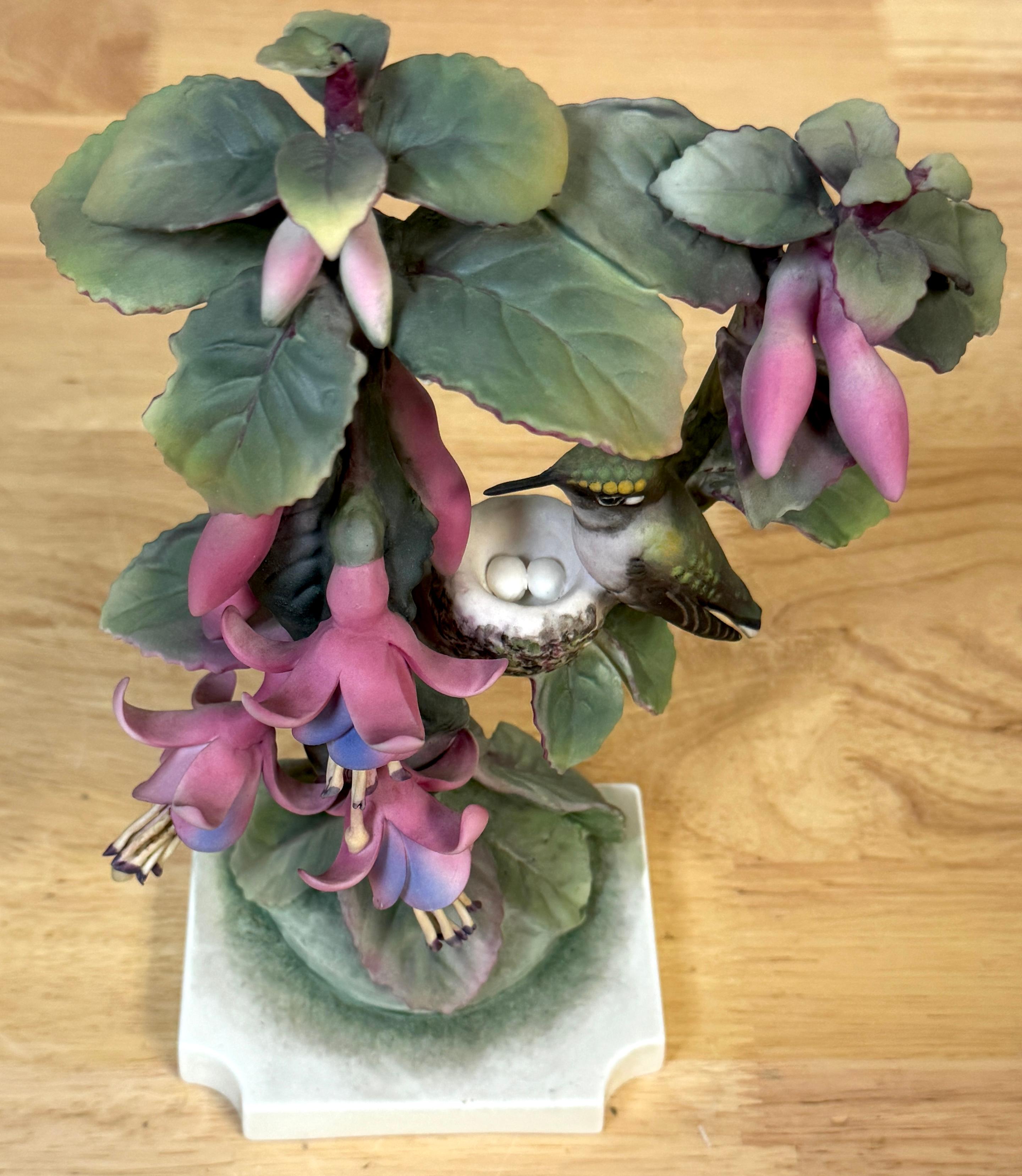 Colibrí garganta de rubí Royal Worcester de Dorothy Doughty con caja personalizada en venta 1