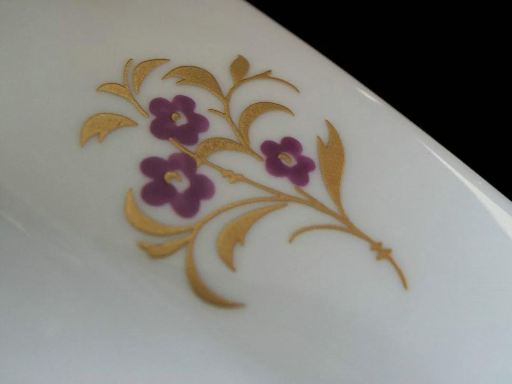 ROYAL WORCESTER - Pequeña Urna y Tapa de China de Hueso - Reino Unido - Circa 1990's en venta 2