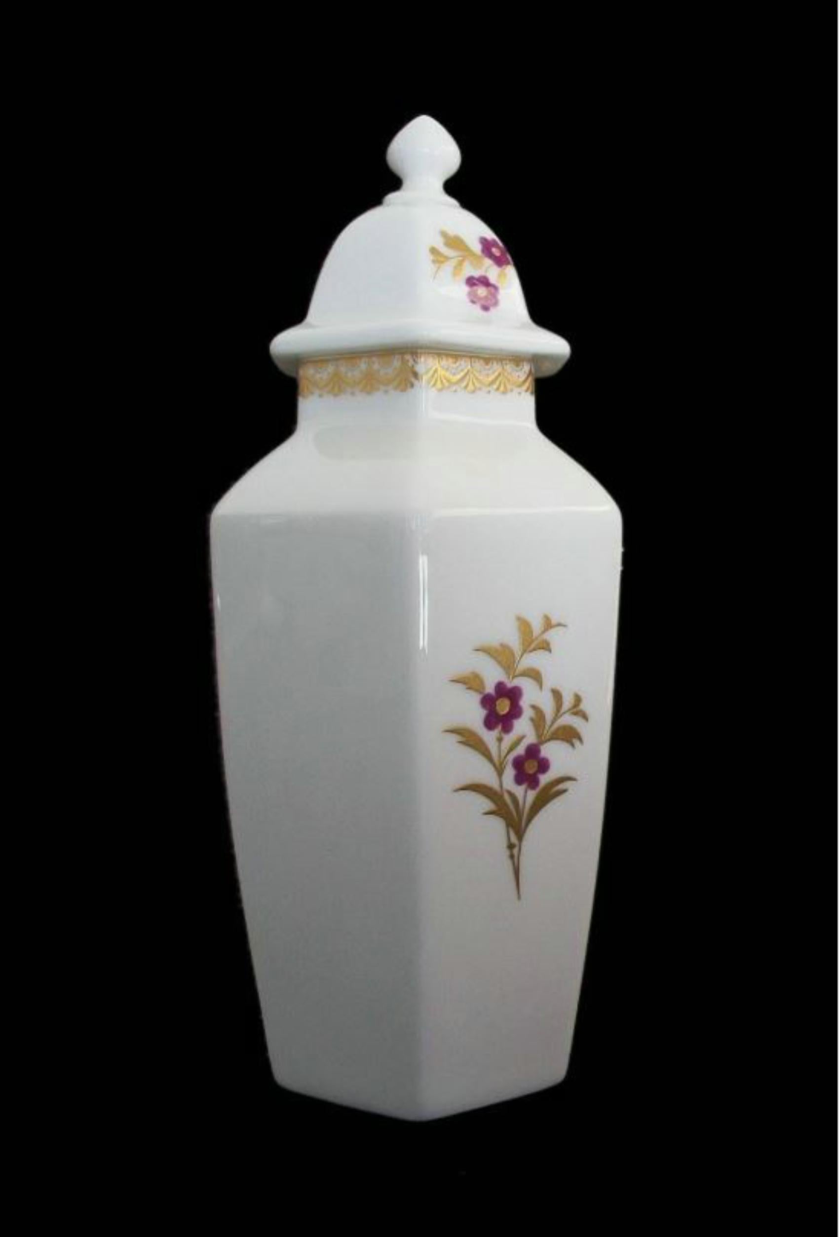 ROYAL WORCESTER - Pequeña Urna y Tapa de China de Hueso - Reino Unido - Circa 1990's Inglés en venta