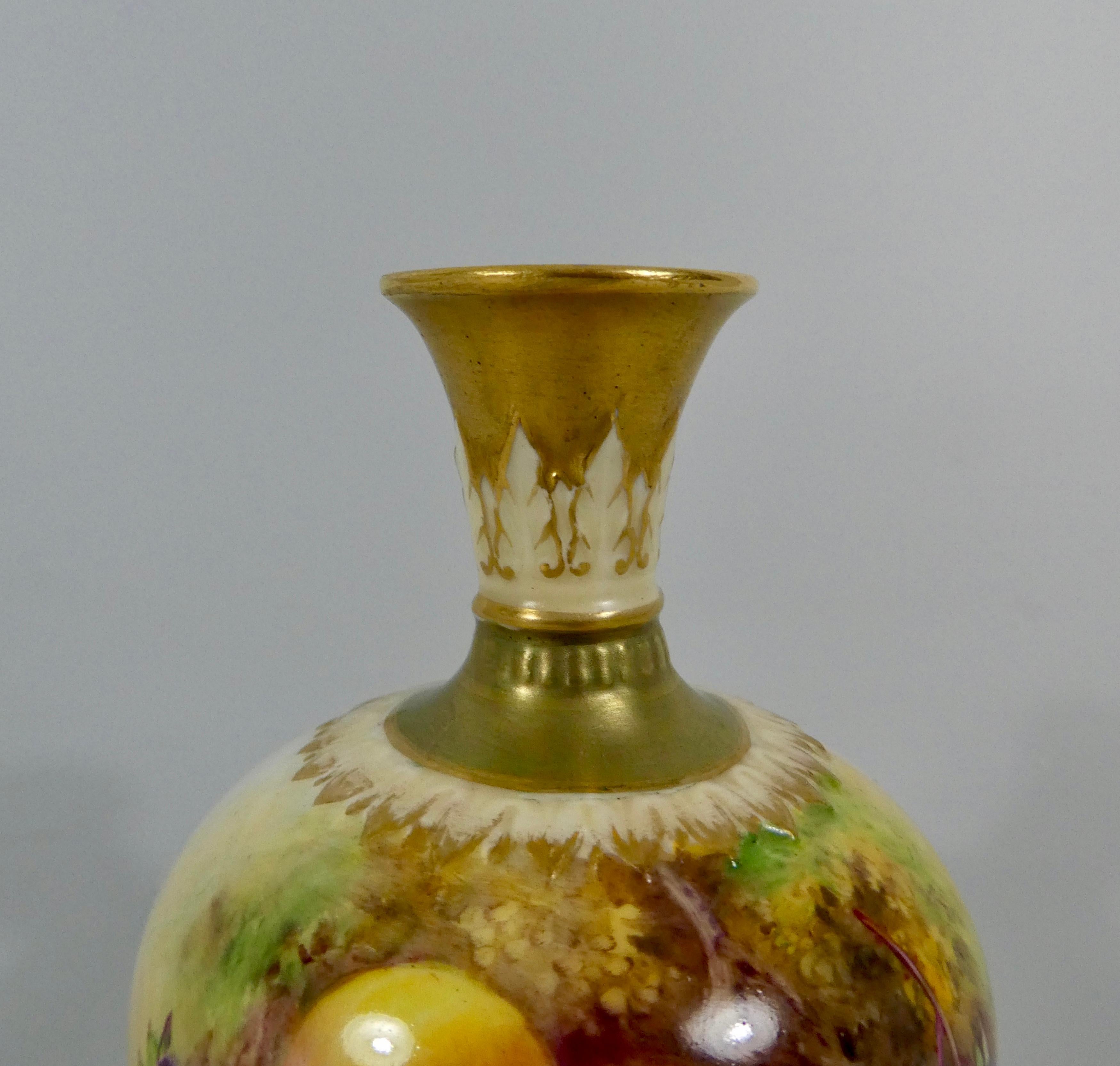 English Royal Worcester Vase, Fruit Painted by T.Lockyer, Dated, 1933