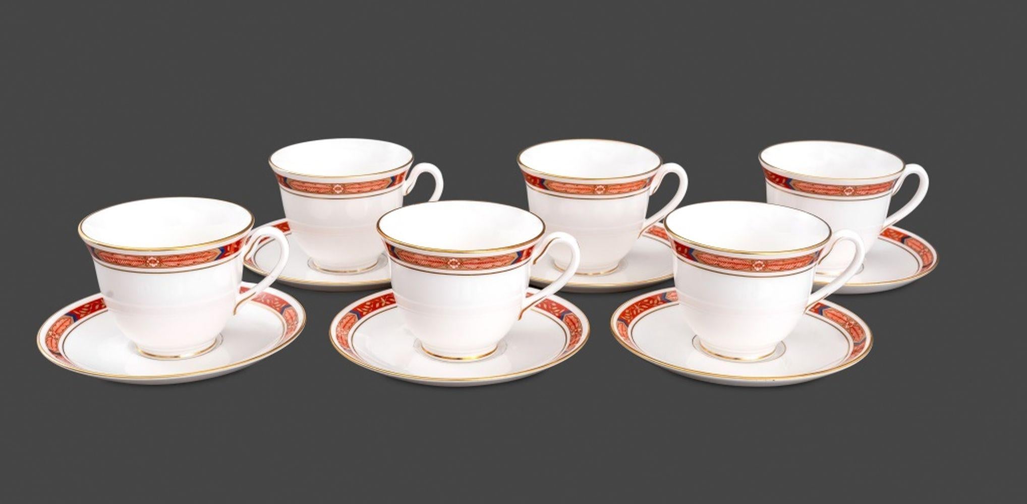Royal Worchester, rotes Tafelservice „Beaufort“, Royal Worchester, 51 (Moderne) im Angebot