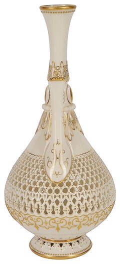 Jarrón de dos asas reticulado Royal Worchester de George Owen