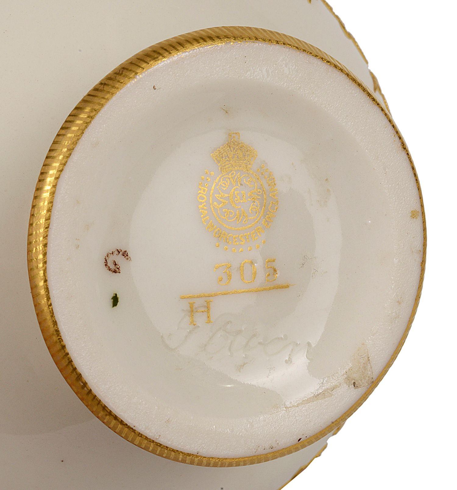 Royal Worchester, netzförmige Vase mit zwei Henkeln von George Owen (Porzellan) im Angebot