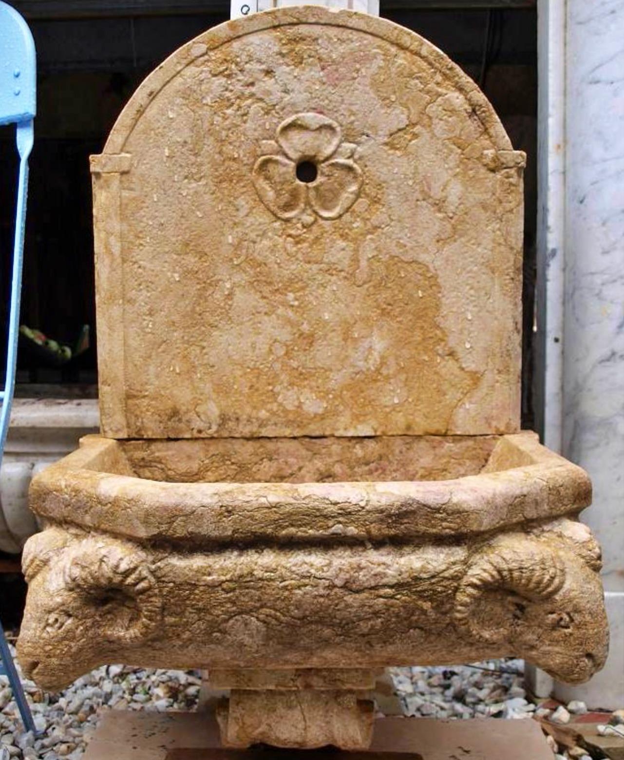 Italian Royal Yellow Marble Fountain  Early 20th Century For Sale