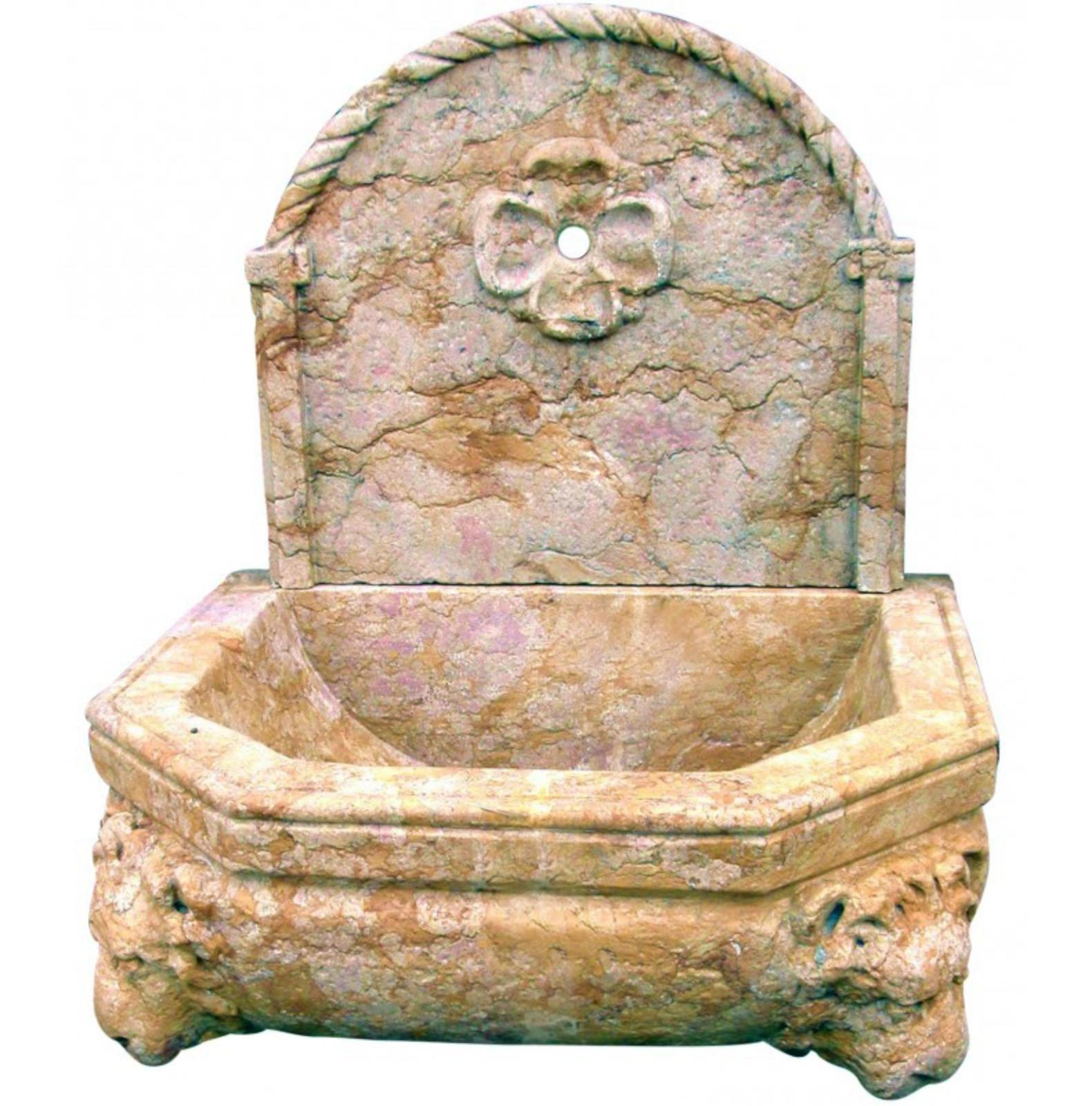 Italian Royal Yellow Marble Fountain, Two Lions, Early 20th Century For Sale