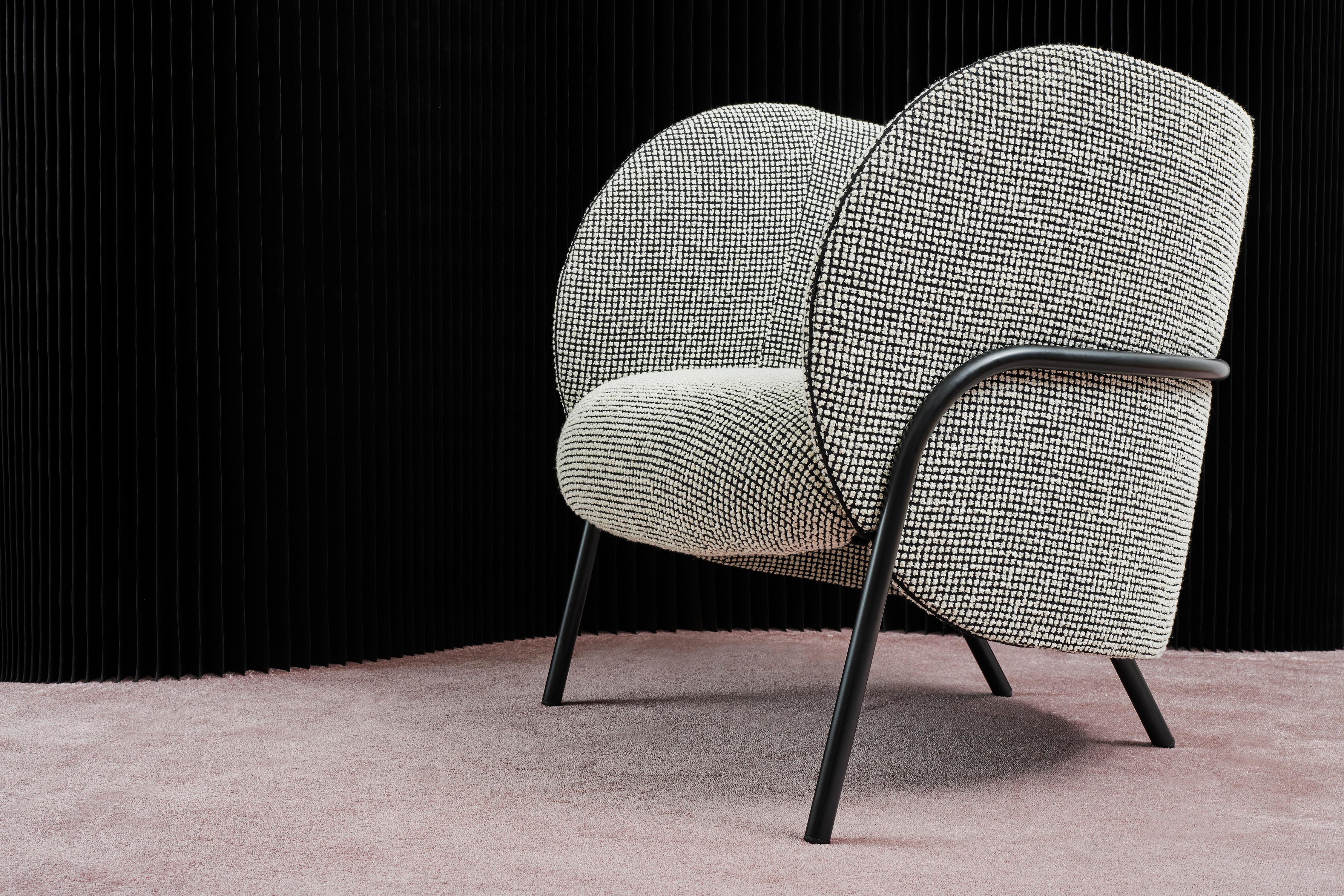 SP01 Royce Armchair in Boucle Wool Fabric, Made in Italy In New Condition For Sale In Sydney, NSW