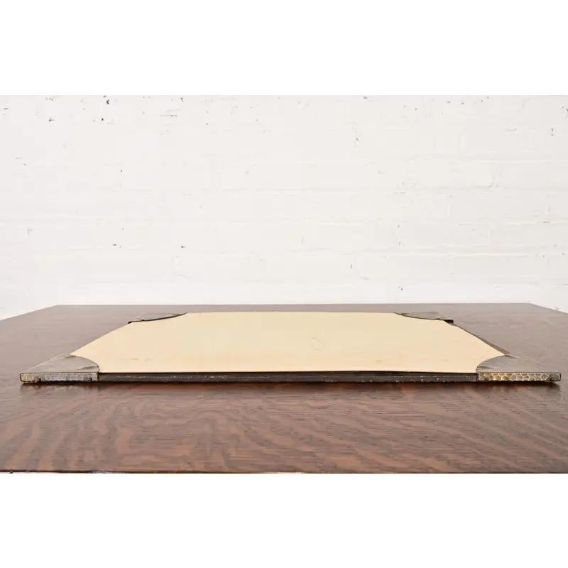 Roycroft Arts & Crafts Blotter Corners With Desk Blotter, Circa 1920s In Good Condition For Sale In South Bend, IN