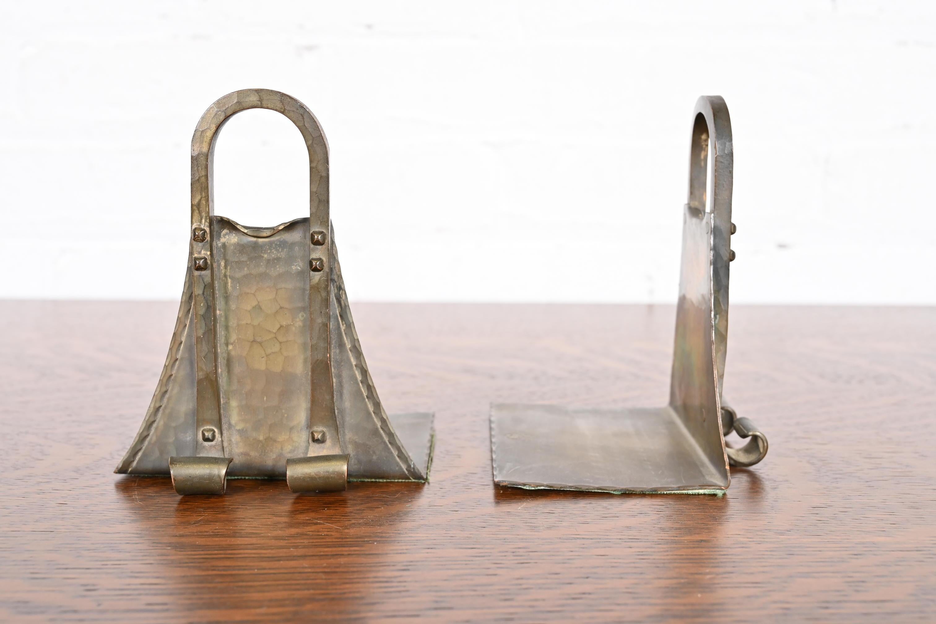 20th Century Roycroft Arts & Crafts Brass Finished Hammered Copper Bookends For Sale