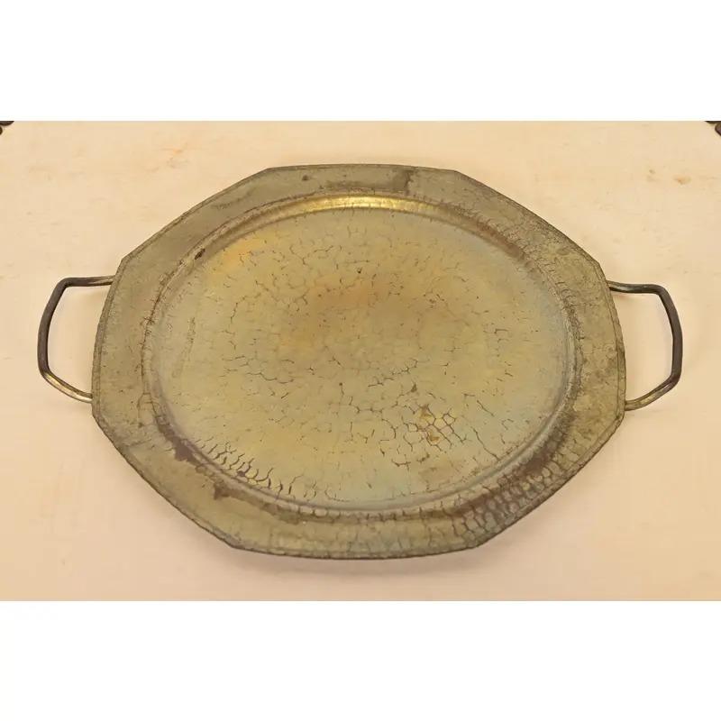 Arts and Crafts Vassoio con manico in rame martellato con finitura in ottone di Roycroft Arts & Crafts, anni '20 in vendita