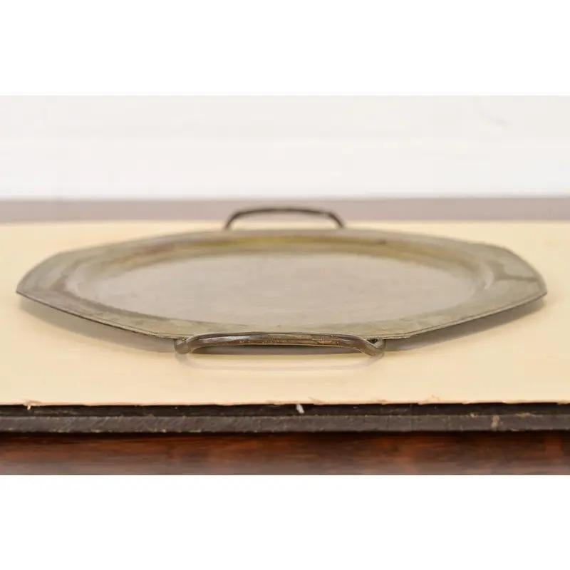 Ottone Vassoio con manico in rame martellato con finitura in ottone di Roycroft Arts & Crafts, anni '20 in vendita
