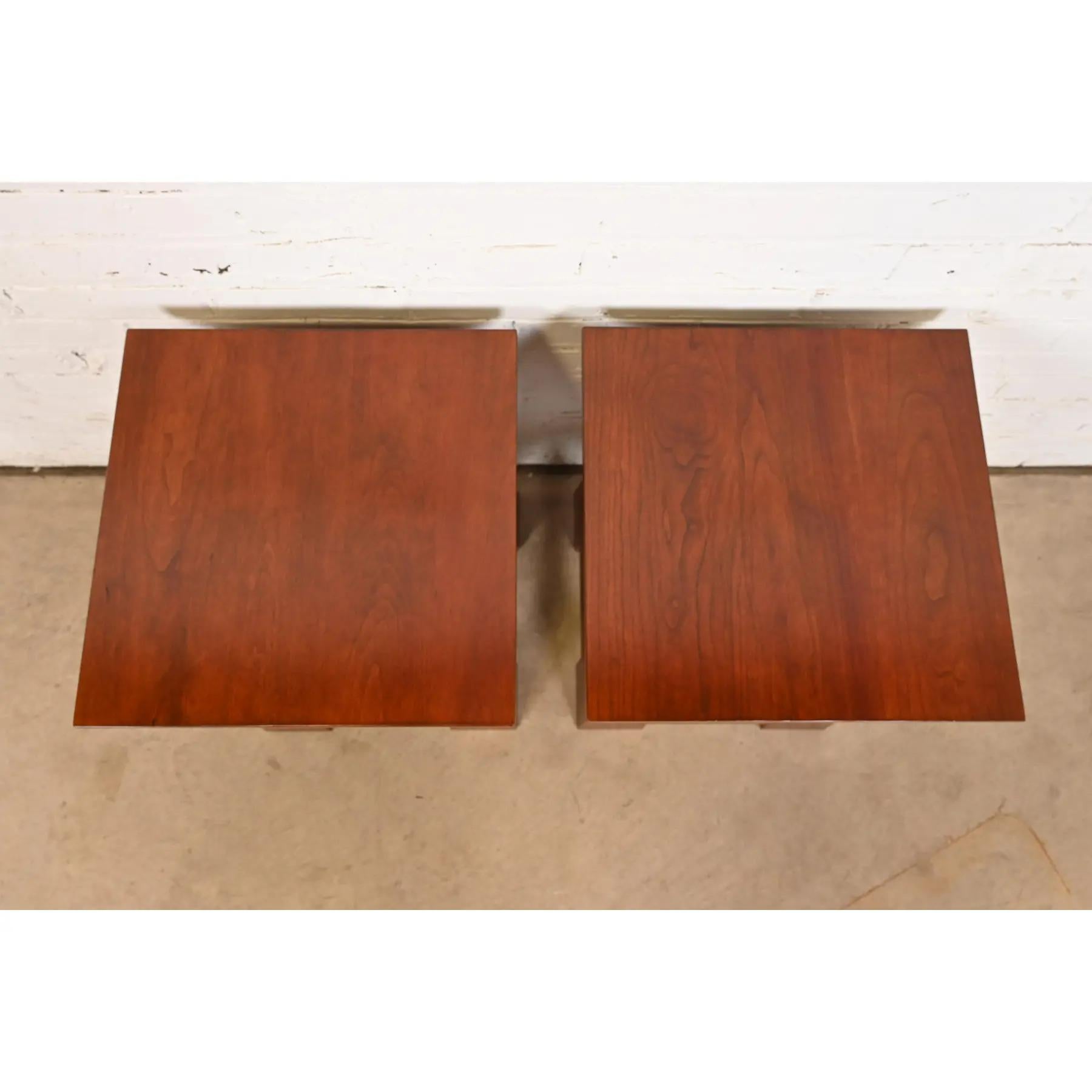 Cerise Roycroft Arts & Crafts Cherry Wood Tabourets by Stickley, Pair en vente