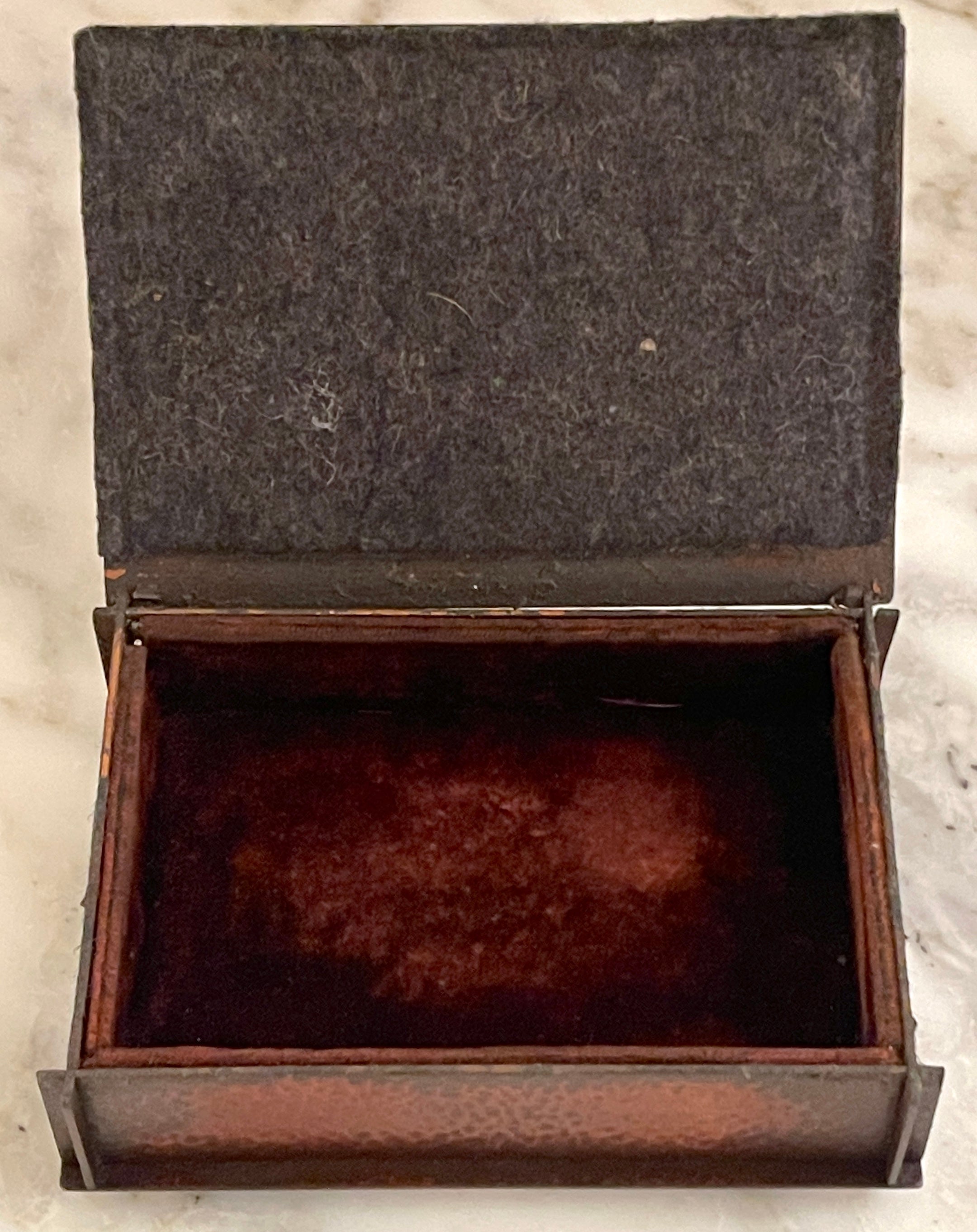Arts and Crafts Roycroft Arts & Crafts Copper Table Box, from The Roycroft Inn at East Aurora NY For Sale